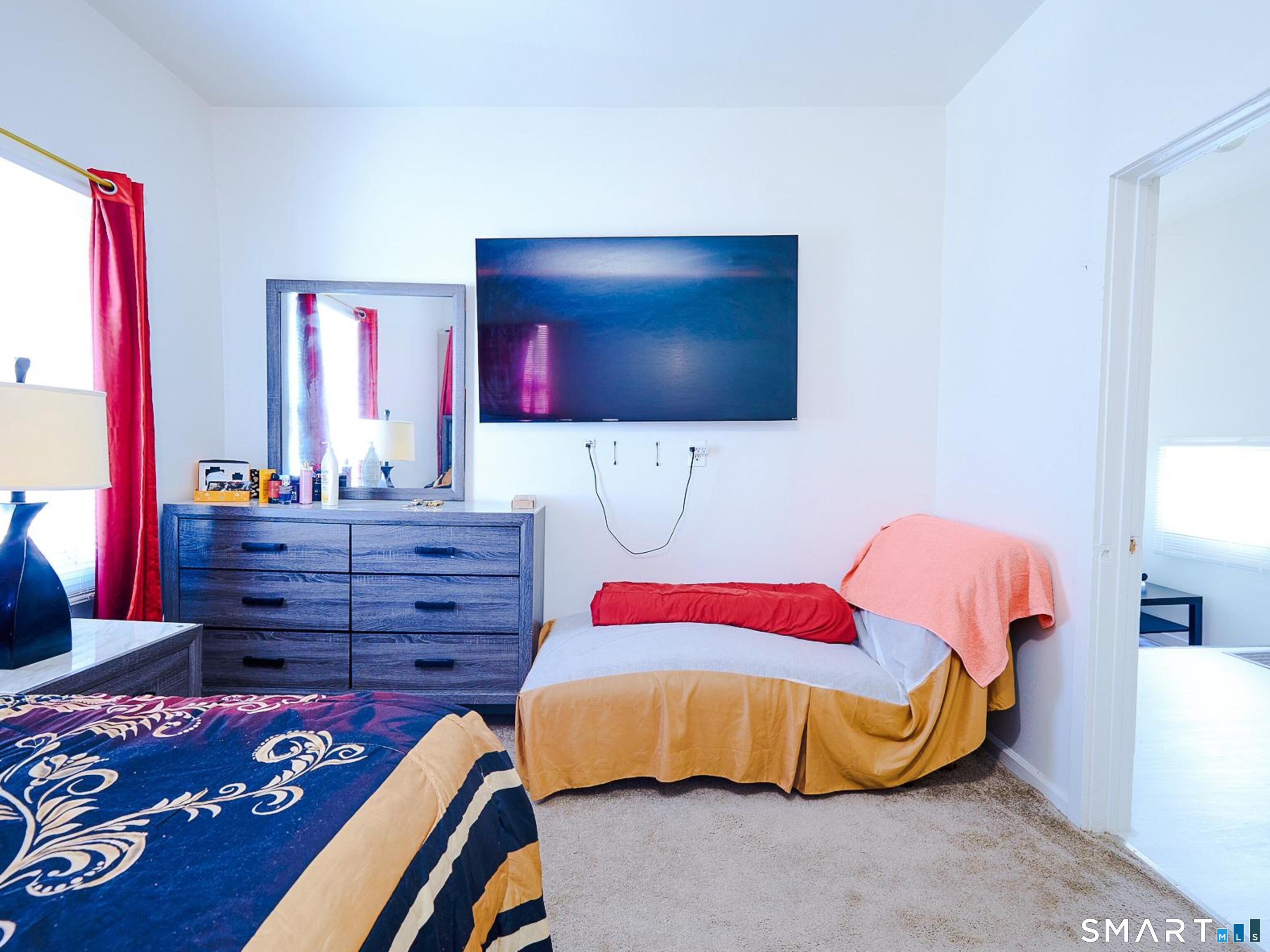 60 Olive Street Property Photo 18