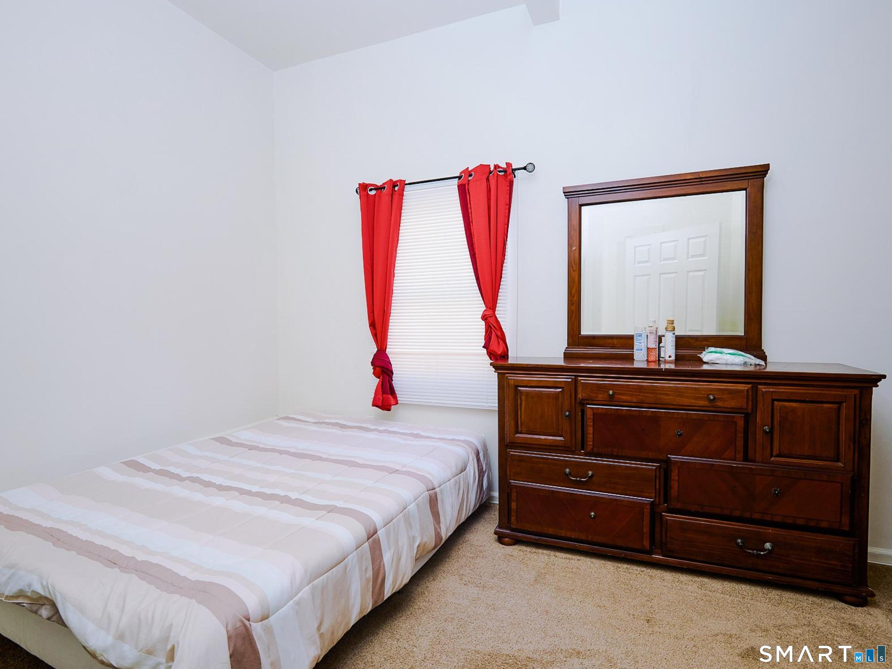 60 Olive Street Property Photo 20
