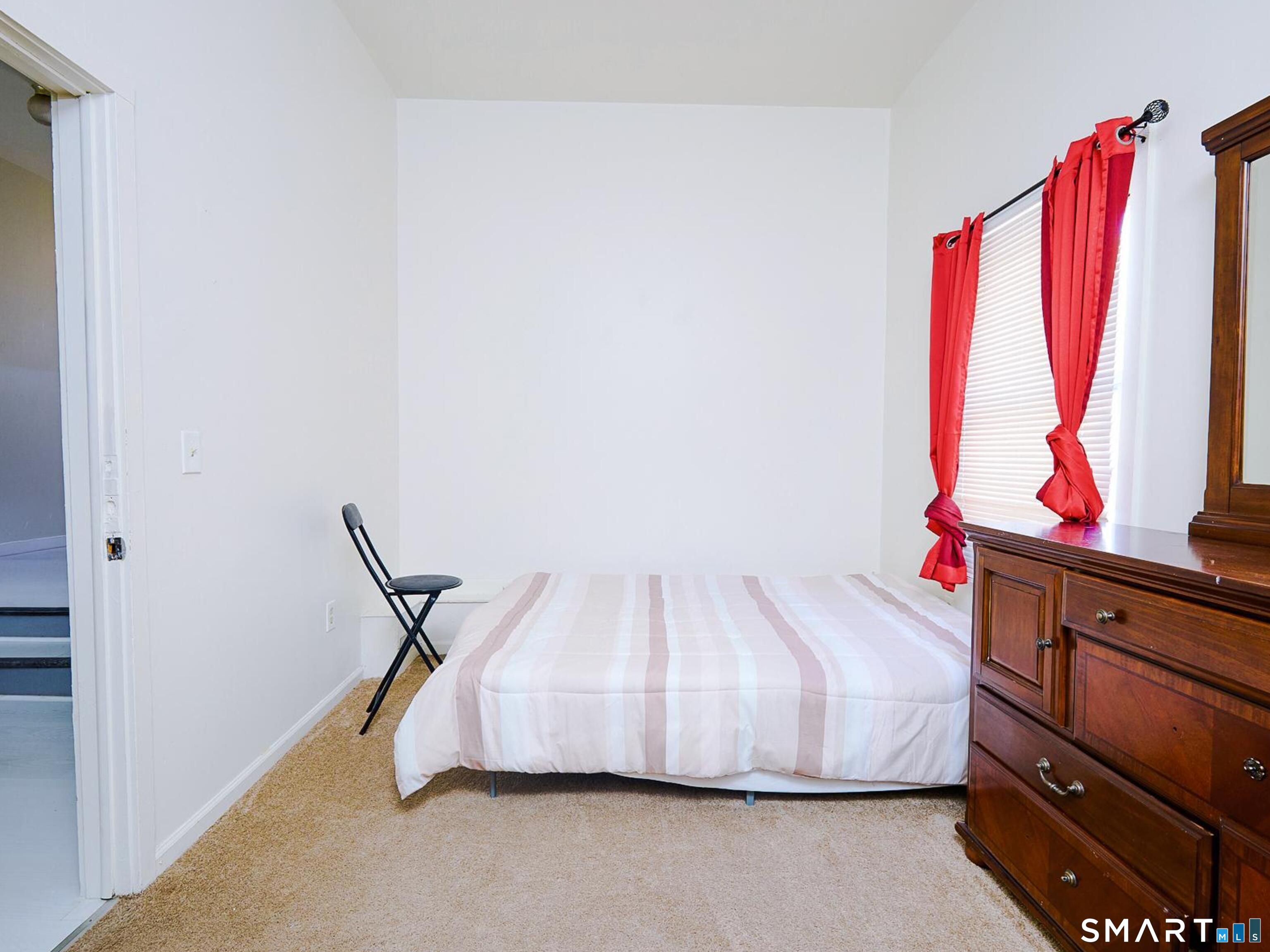 60 Olive Street Property Photo 31