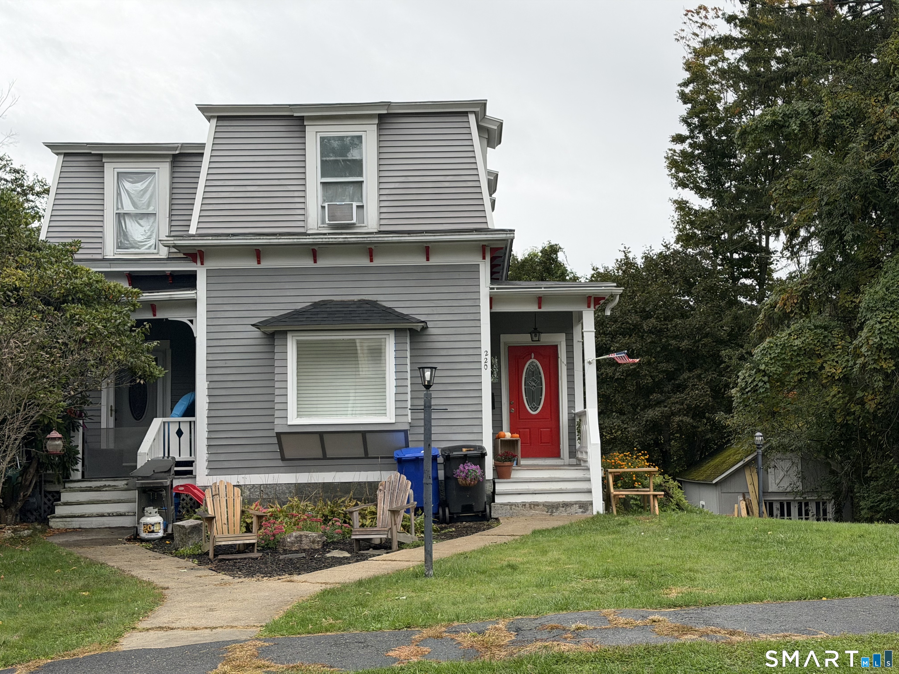 220 Walnut Street Property Photo 1