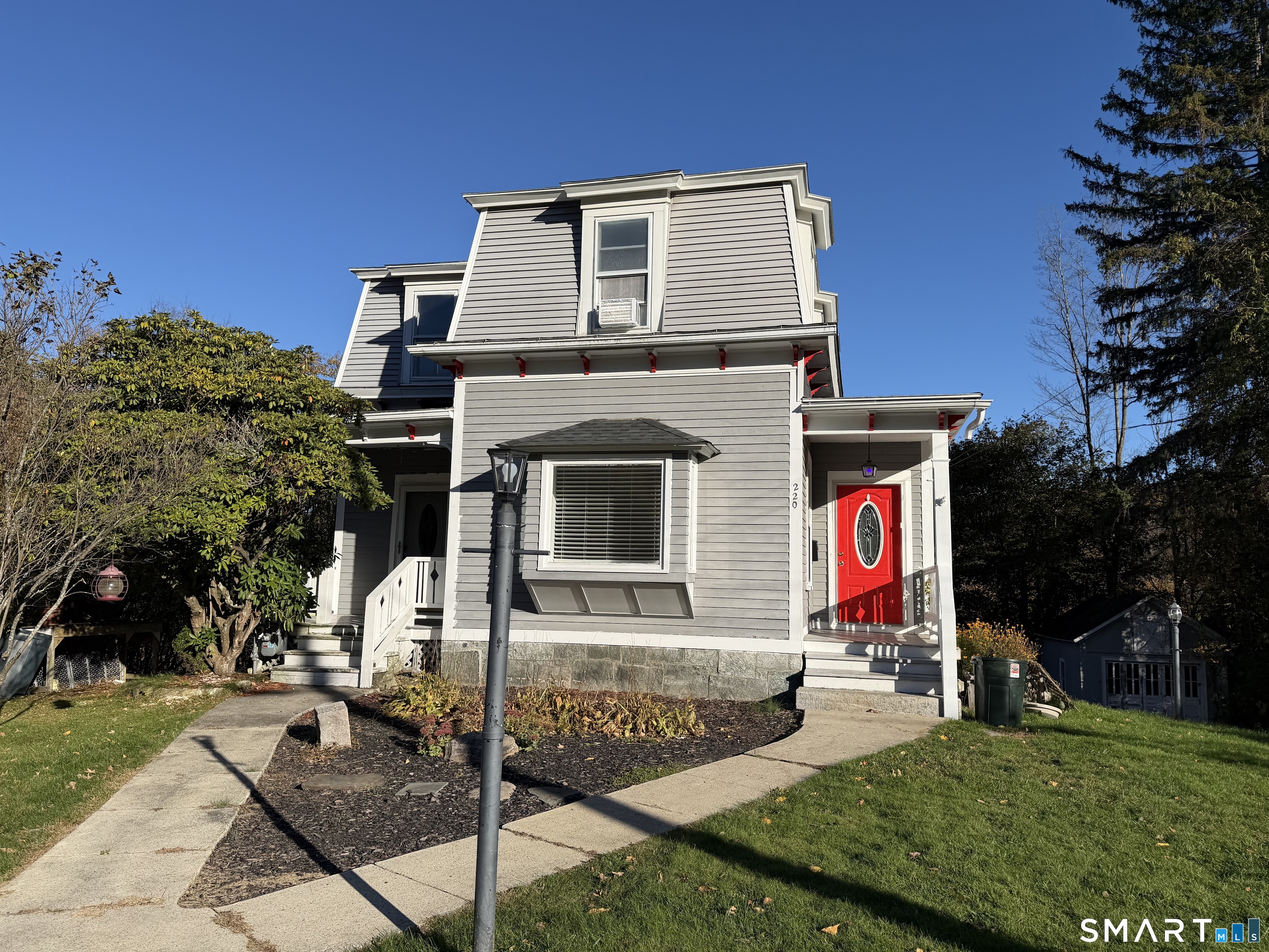 220 Walnut Street Property Photo 1