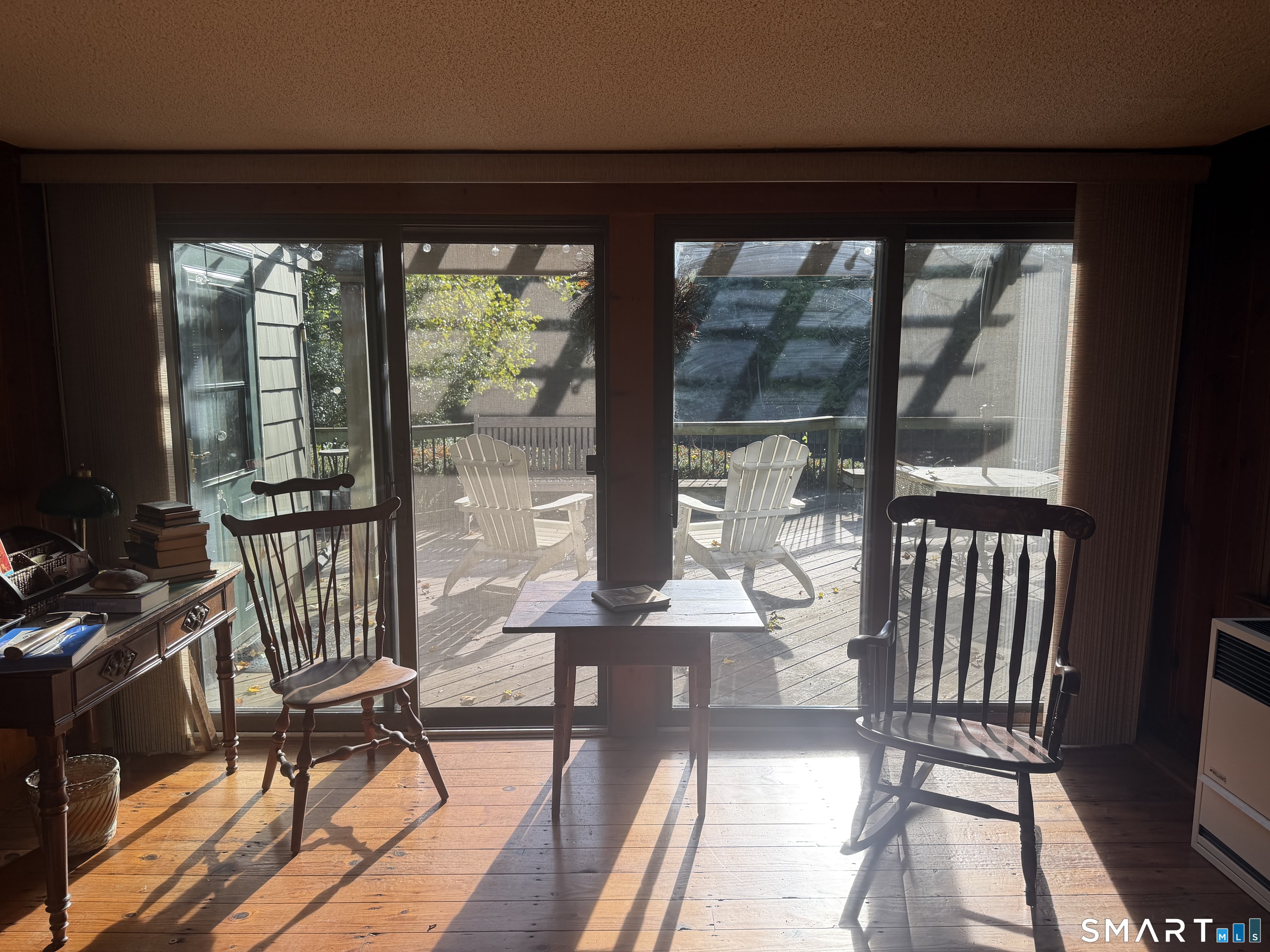 1527 Farmington Avenue Property Photo 5