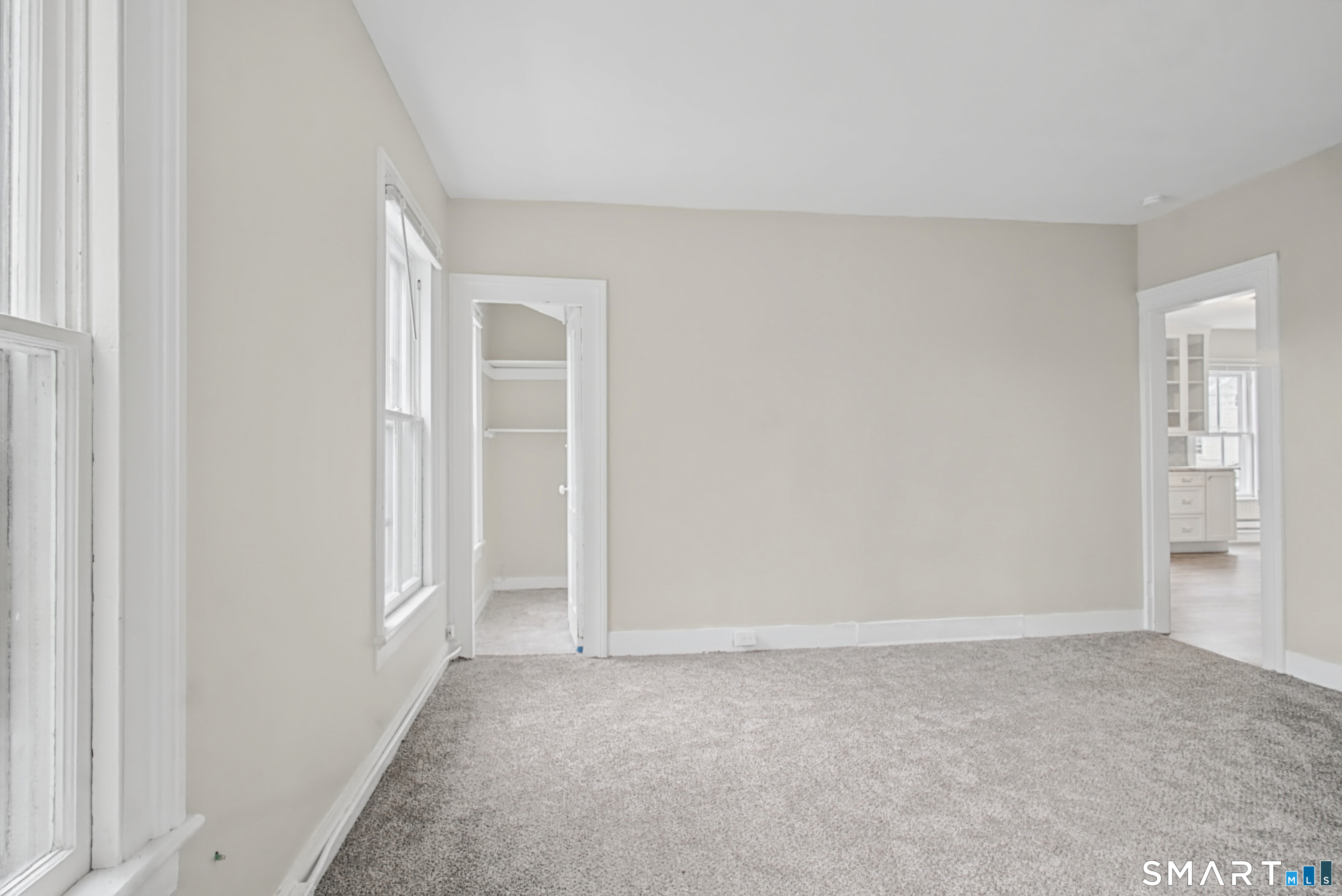 299 High 2 Street Property Photo 3