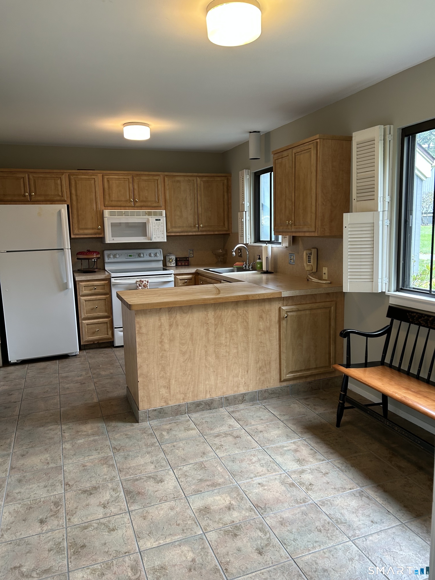 991 Heritage A Village Property Photo 3