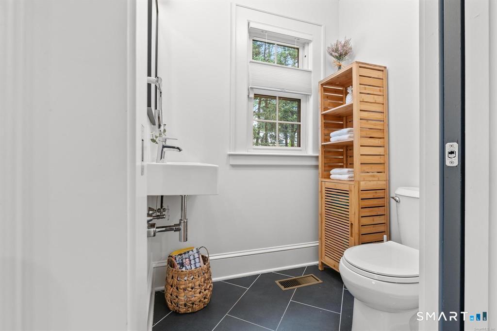 136 Whitman Avenue Property Photo 11