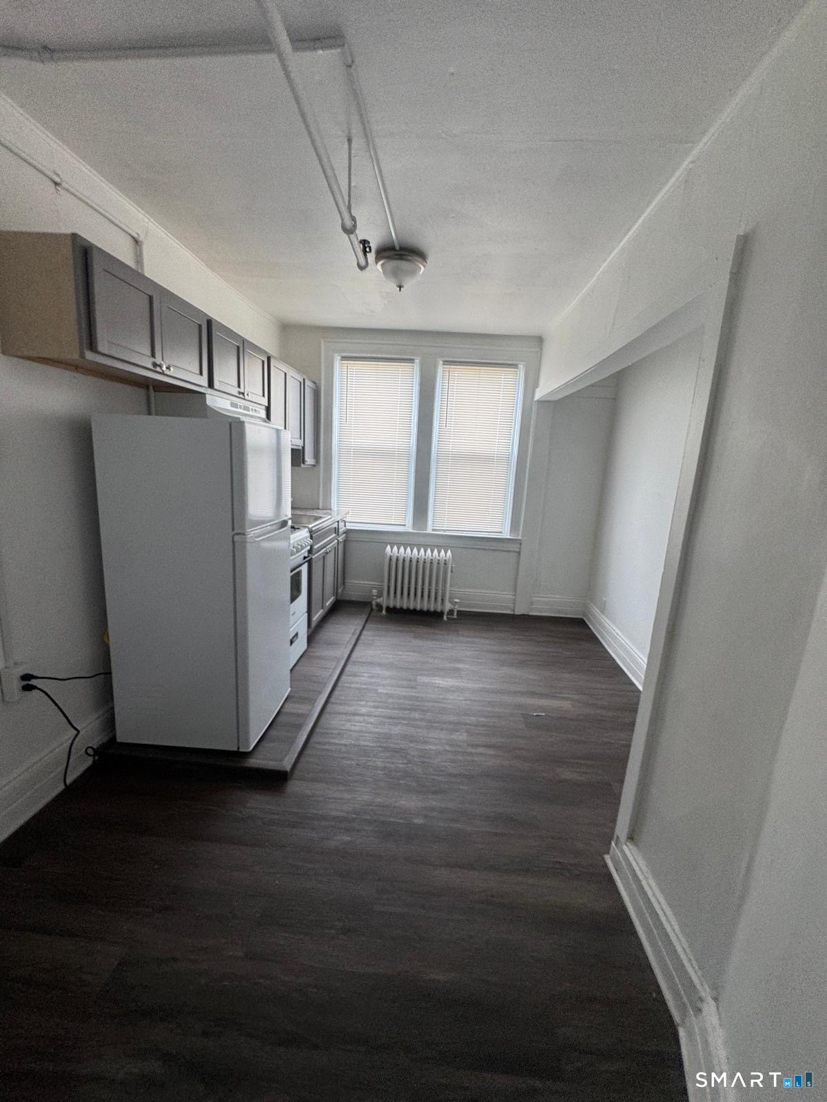 86 Pequonnock 59 Street Property Photo 2