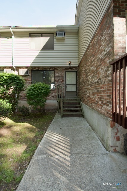 839 Blackstone 839 Village Property Photo 1