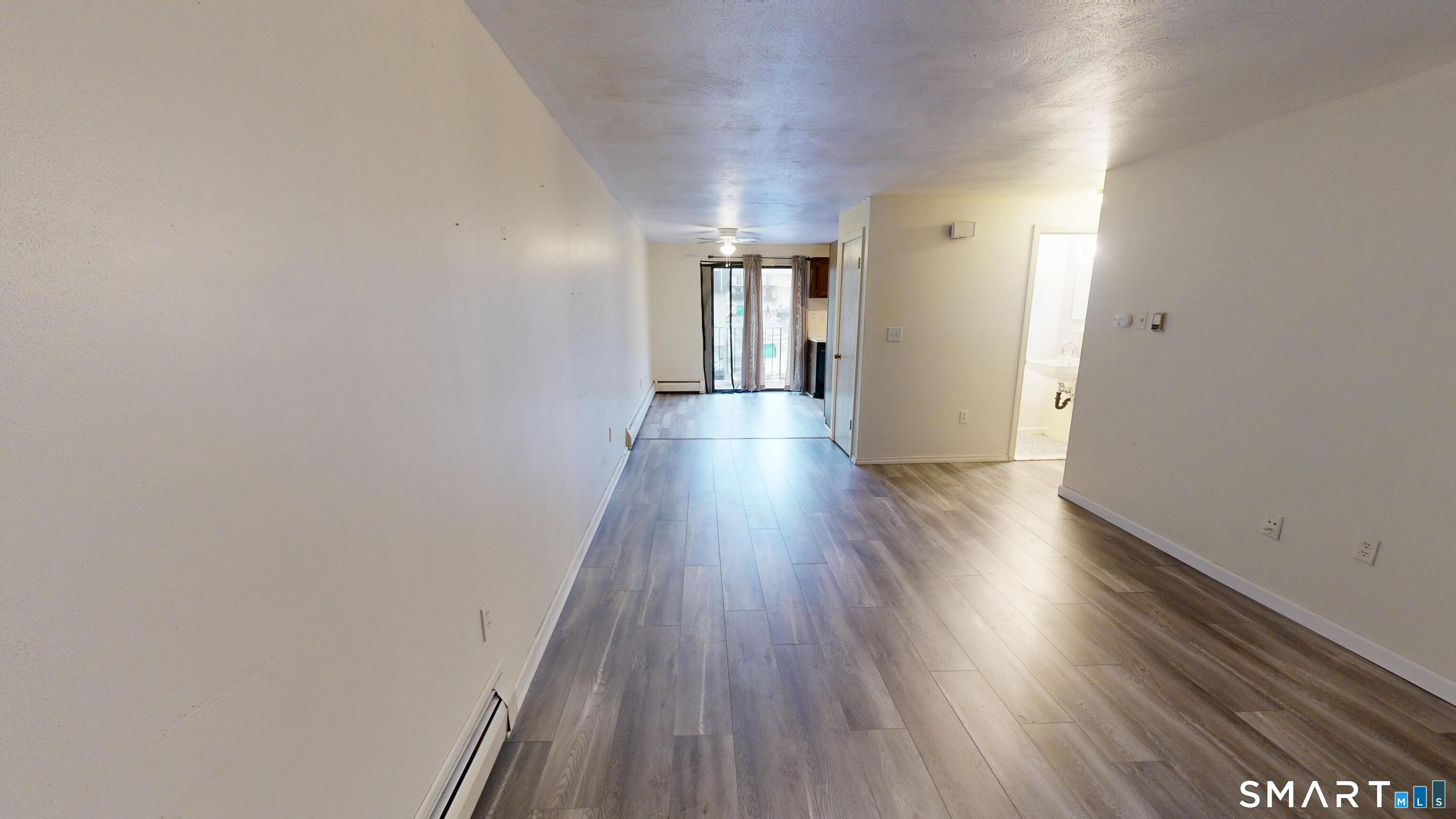 839 Blackstone 839 Village Property Photo 7