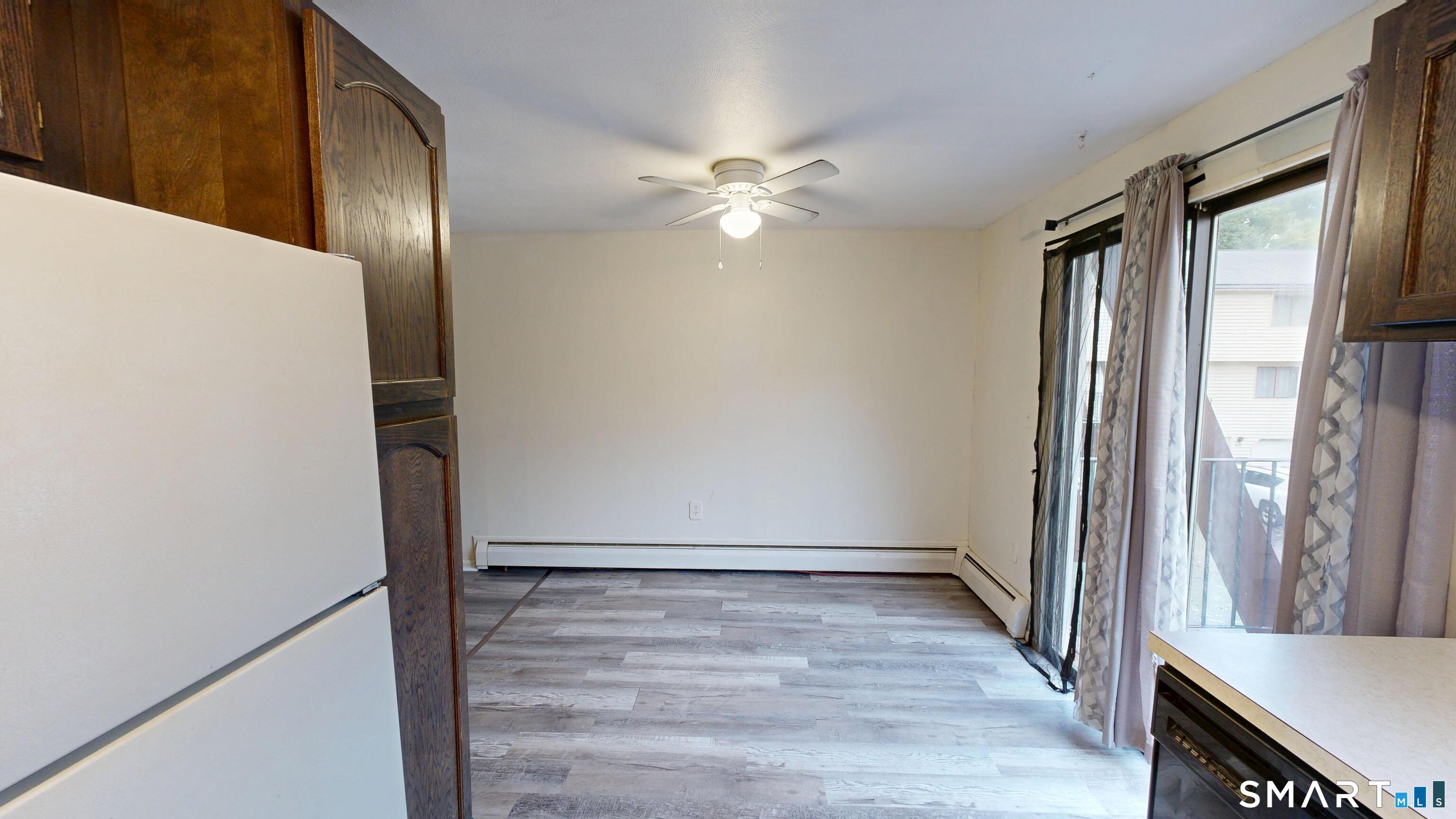 839 Blackstone 839 Village Property Photo 11