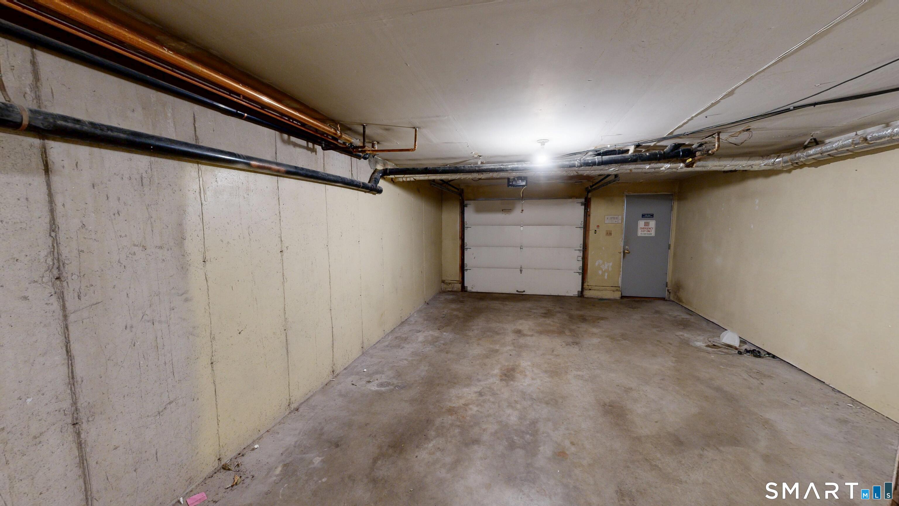 839 Blackstone 839 Village Property Photo 18