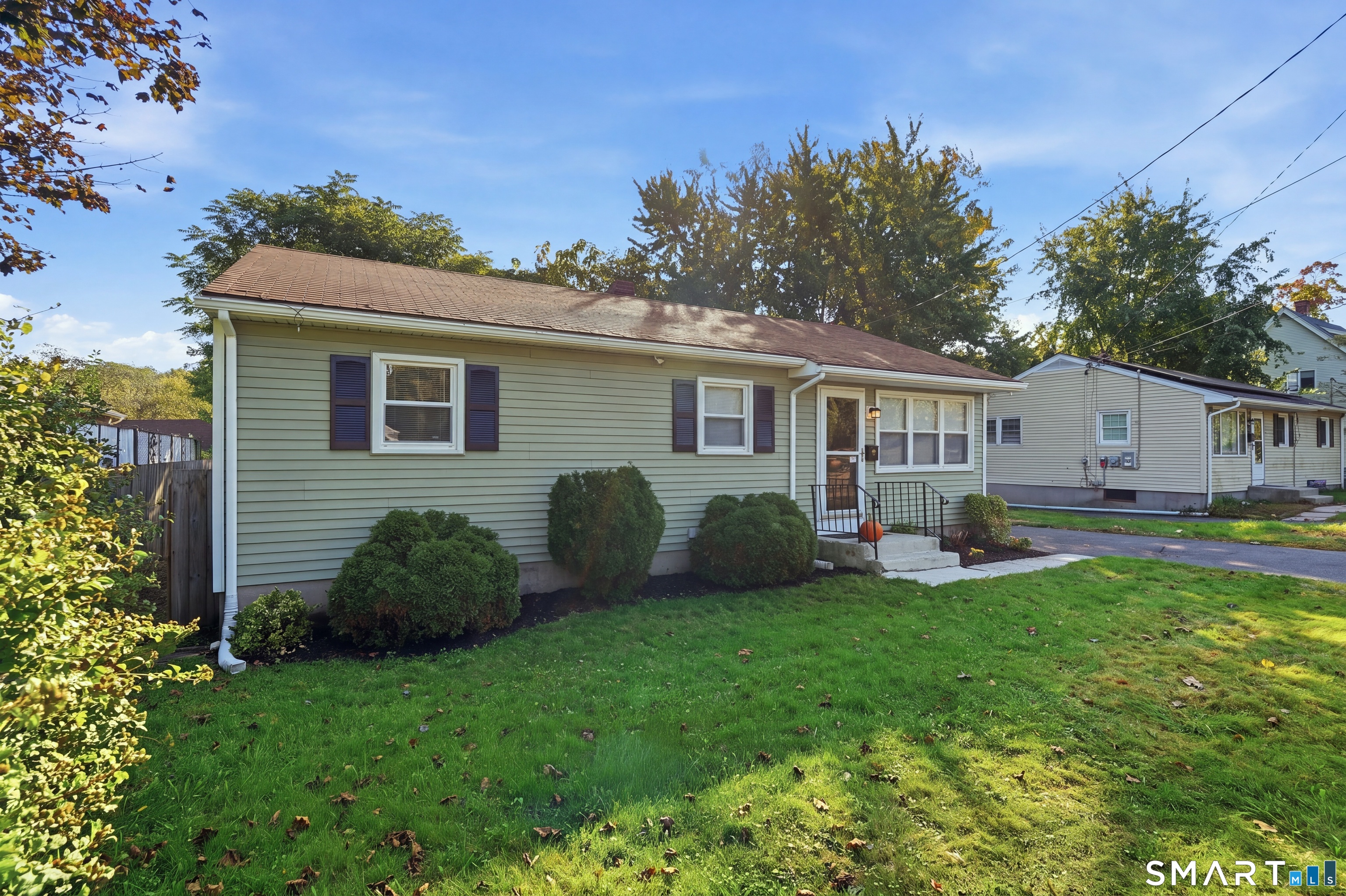 127 Wolcott Street Property Photo 2