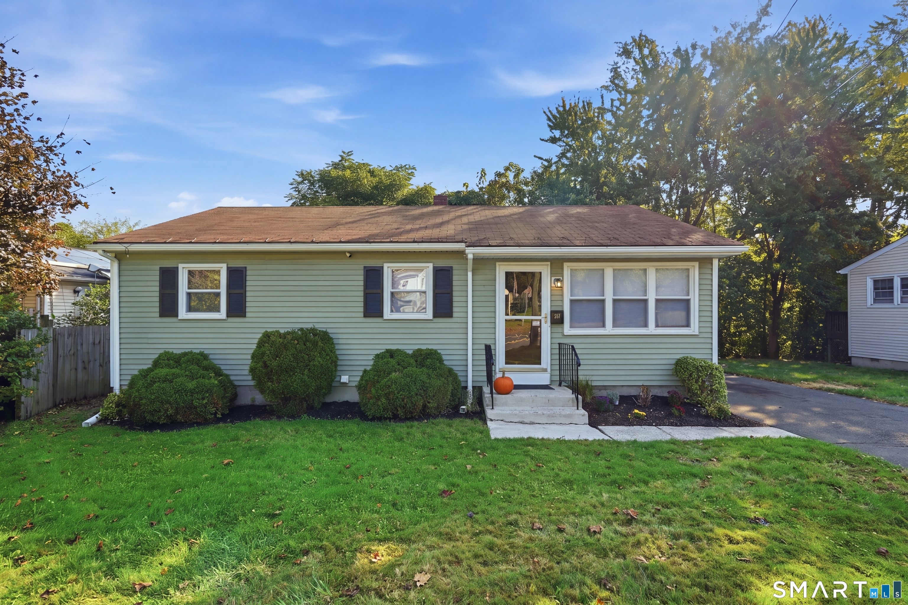 127 Wolcott Street Property Photo 3