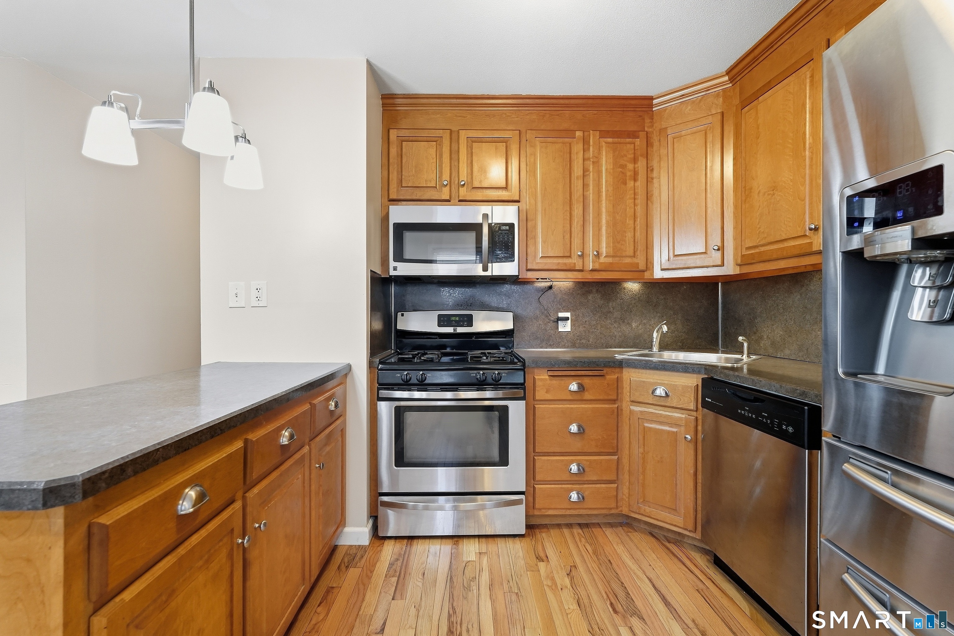 127 Wolcott Street Property Photo 7