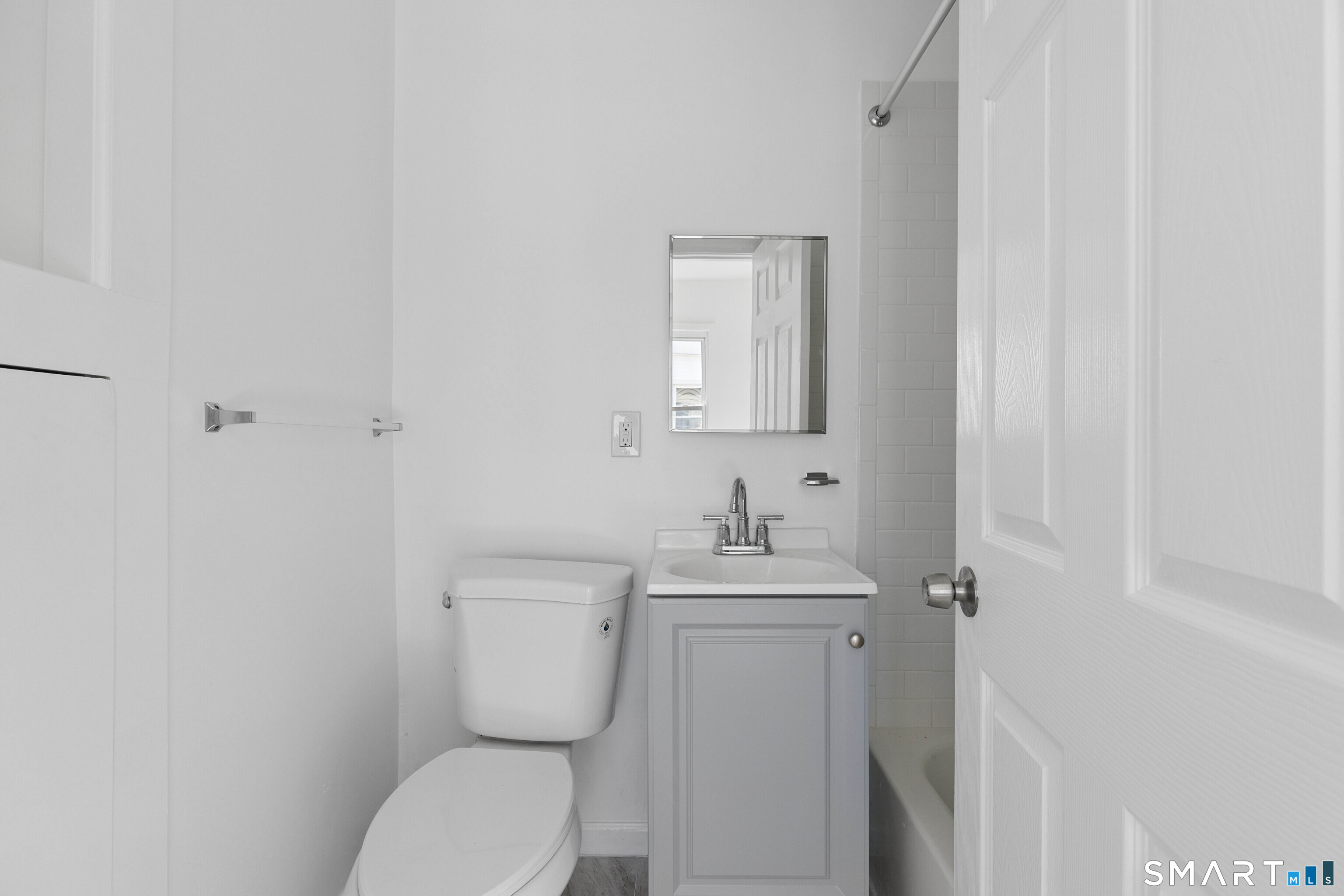 47-49 Putnam Street Property Photo 14
