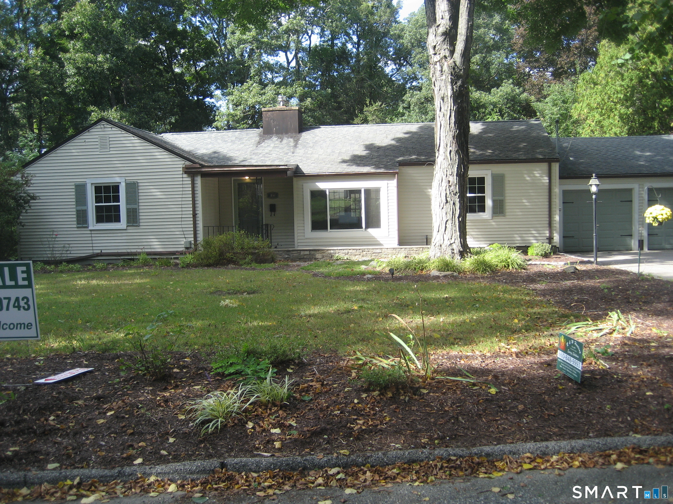 60 Mohegan Road Property Photo 1