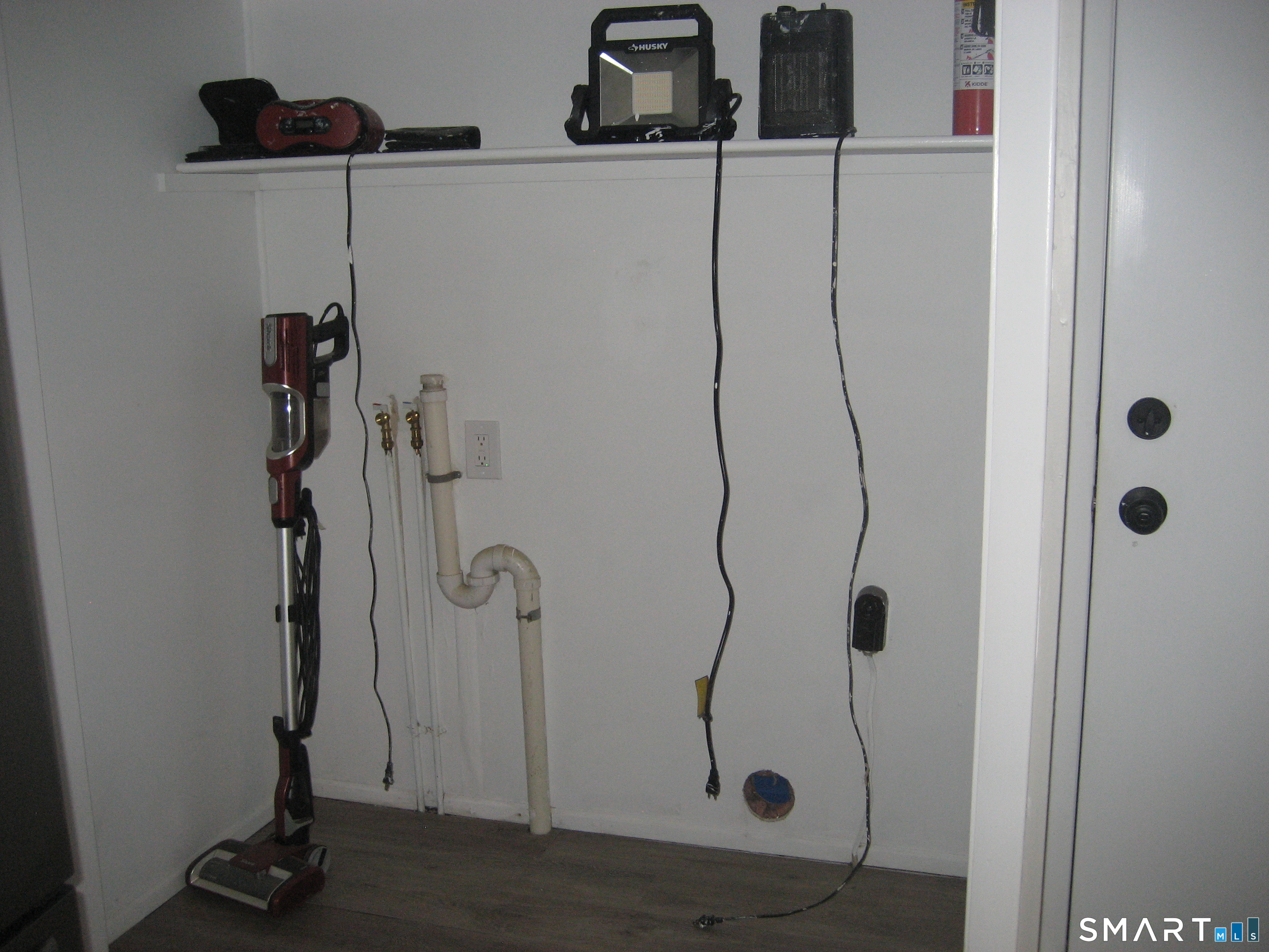 60 Mohegan Road Property Photo 23