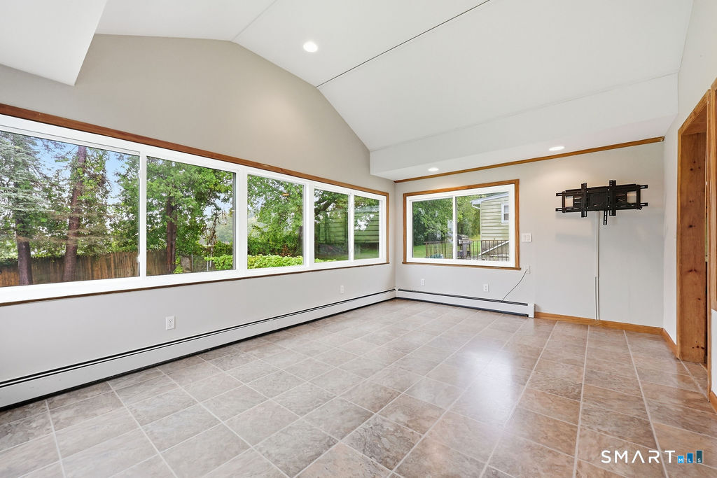 55 Jordan Street Property Photo 10