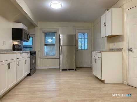 96 Hill Street Property Photo 6