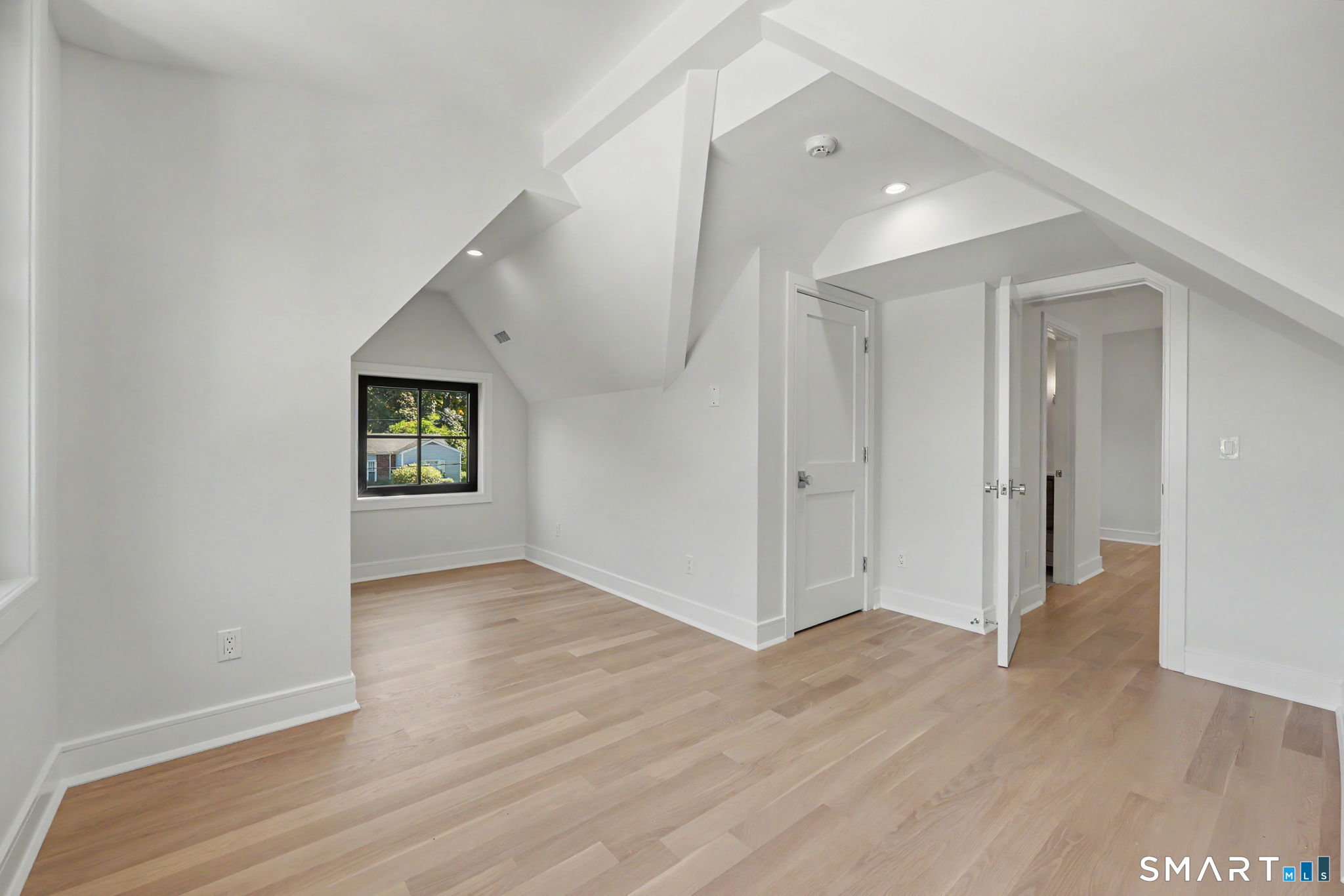 8 Somerset Lane Property Photo 26