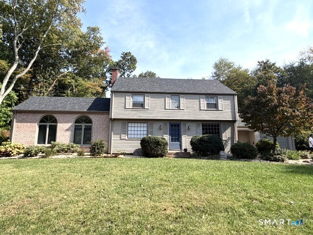 62 Buttonball Lane Property Photo 1