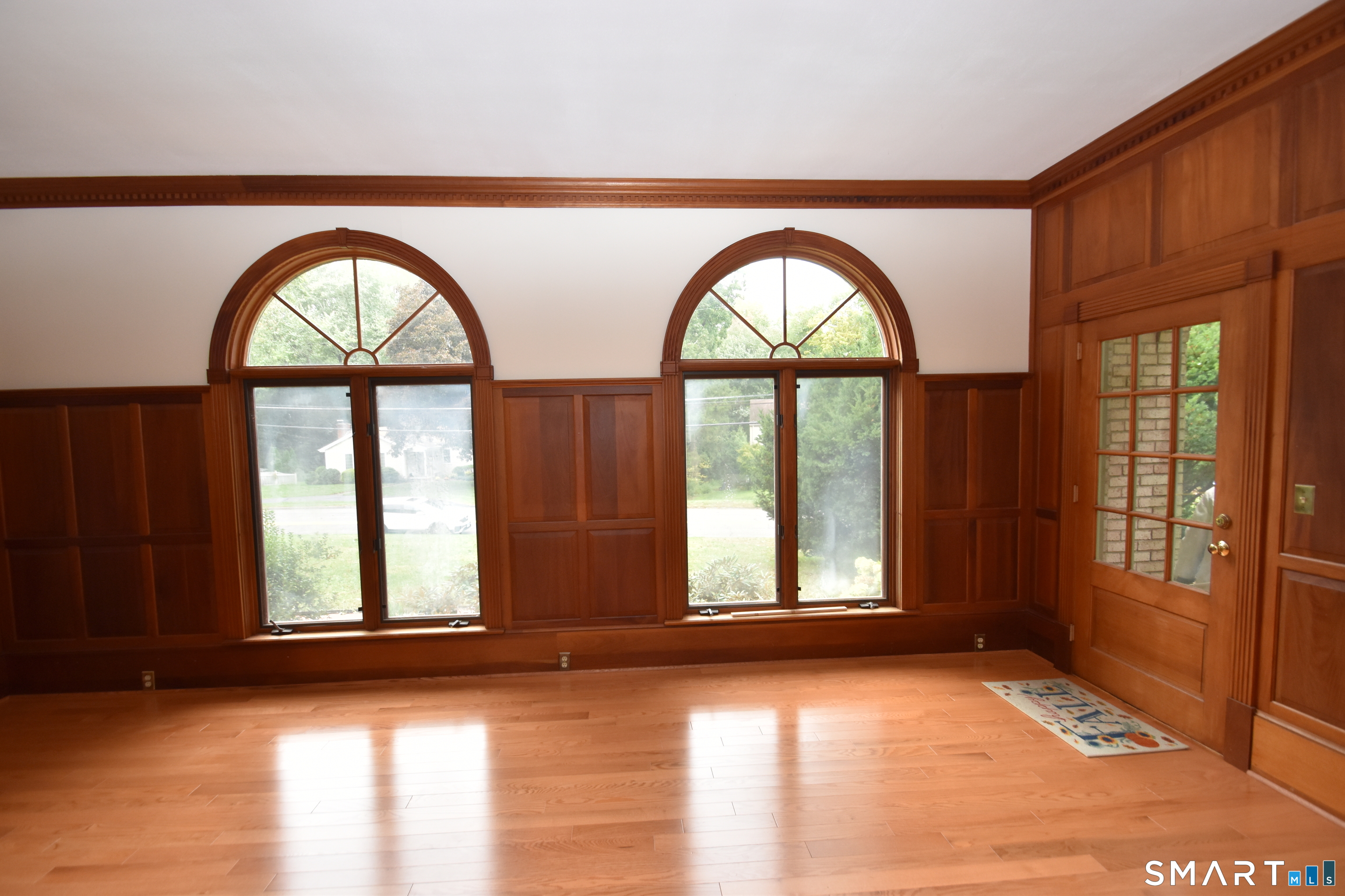 62 Buttonball Lane Property Photo 16