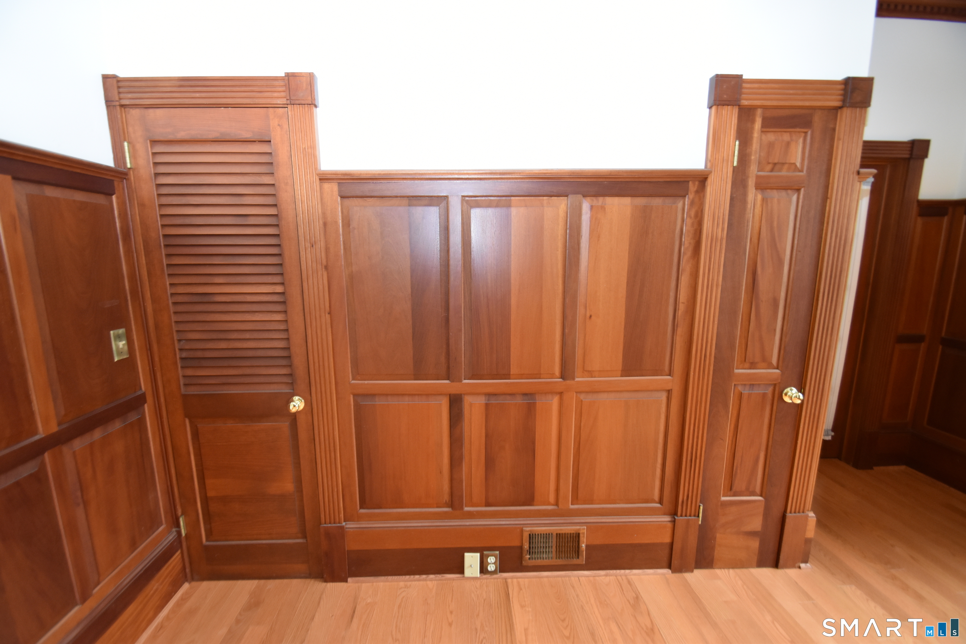62 Buttonball Lane Property Photo 20
