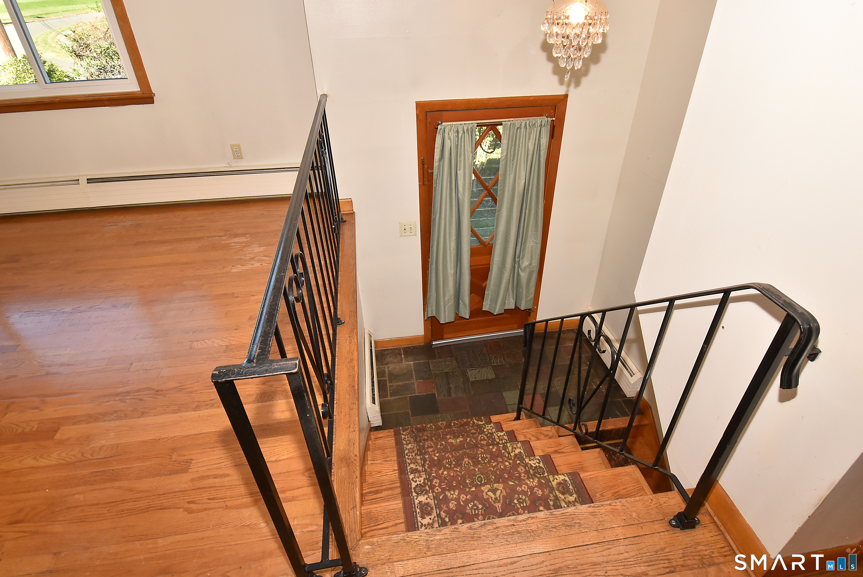 132 Ridge Crest Circle Property Photo 4
