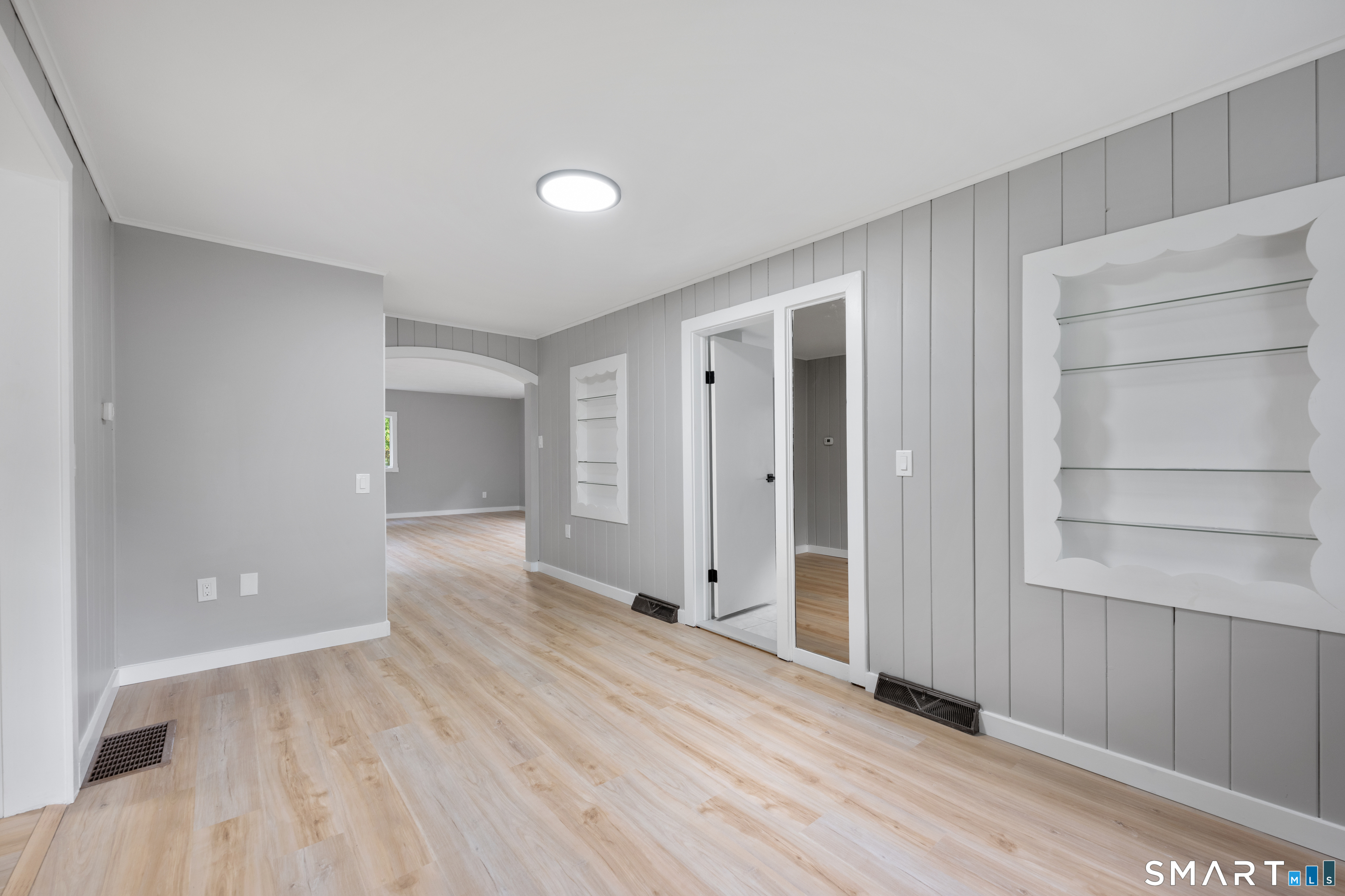 8 Hillside Road Property Photo 9