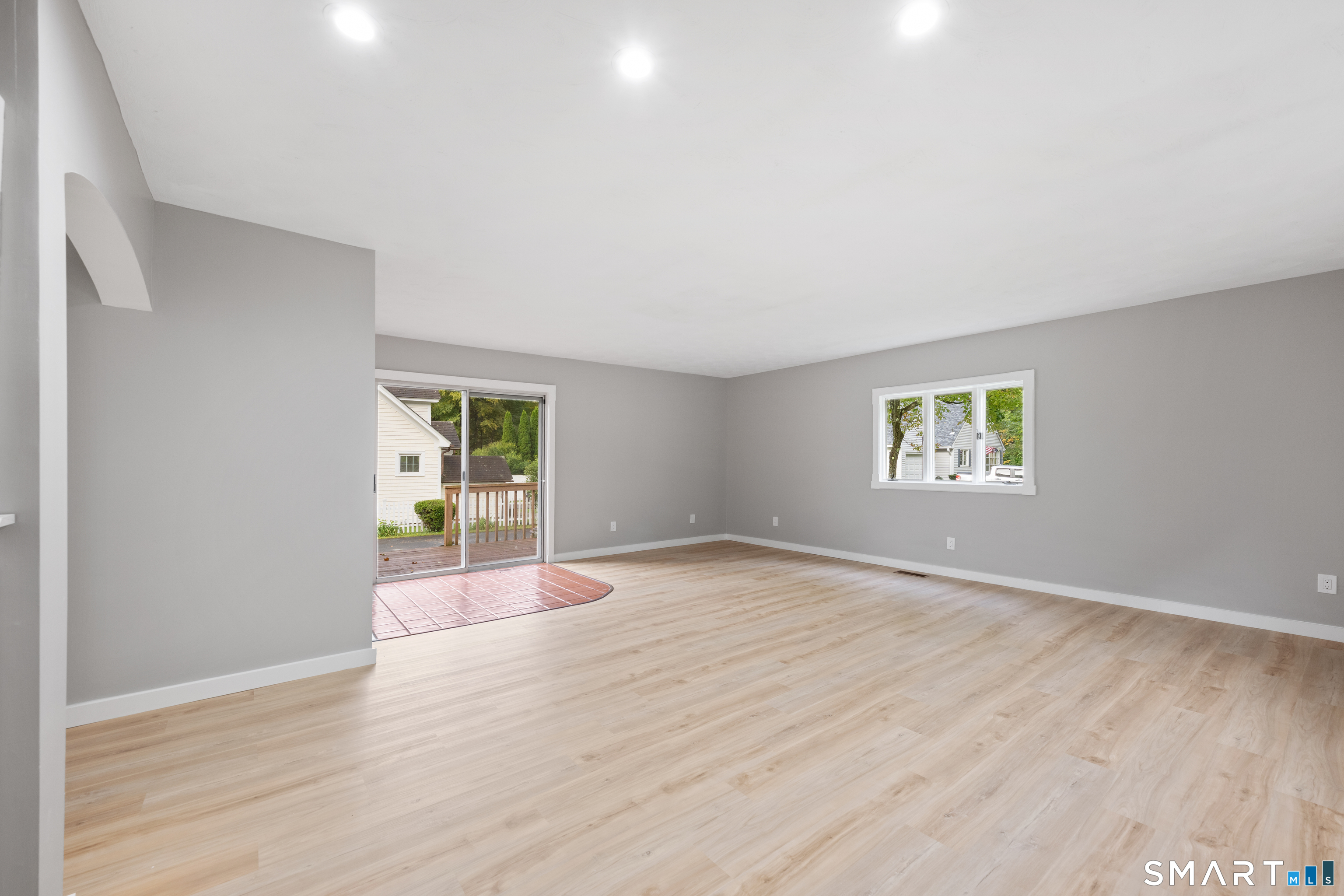 8 Hillside Road Property Photo 11