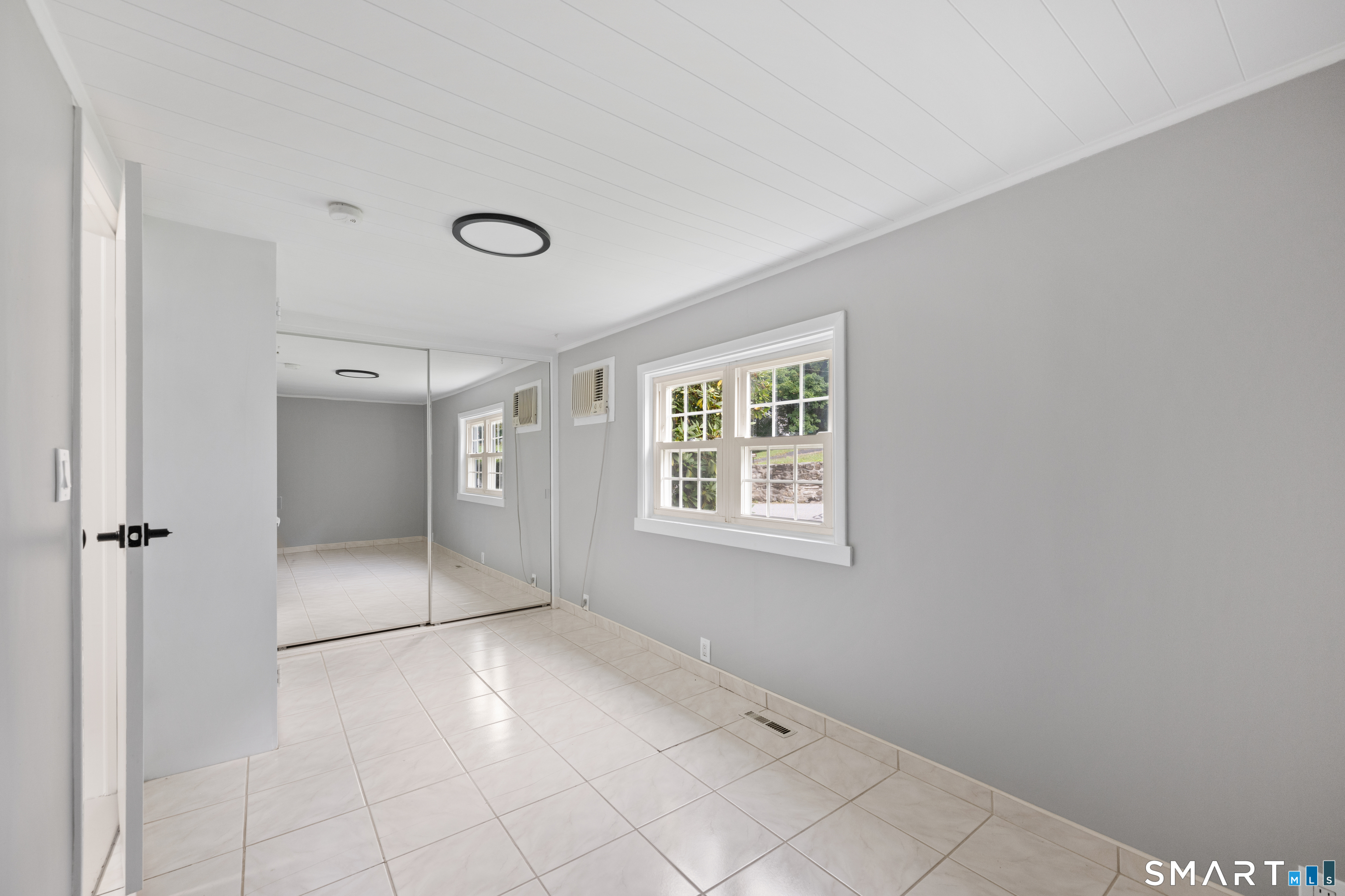 8 Hillside Road Property Photo 13
