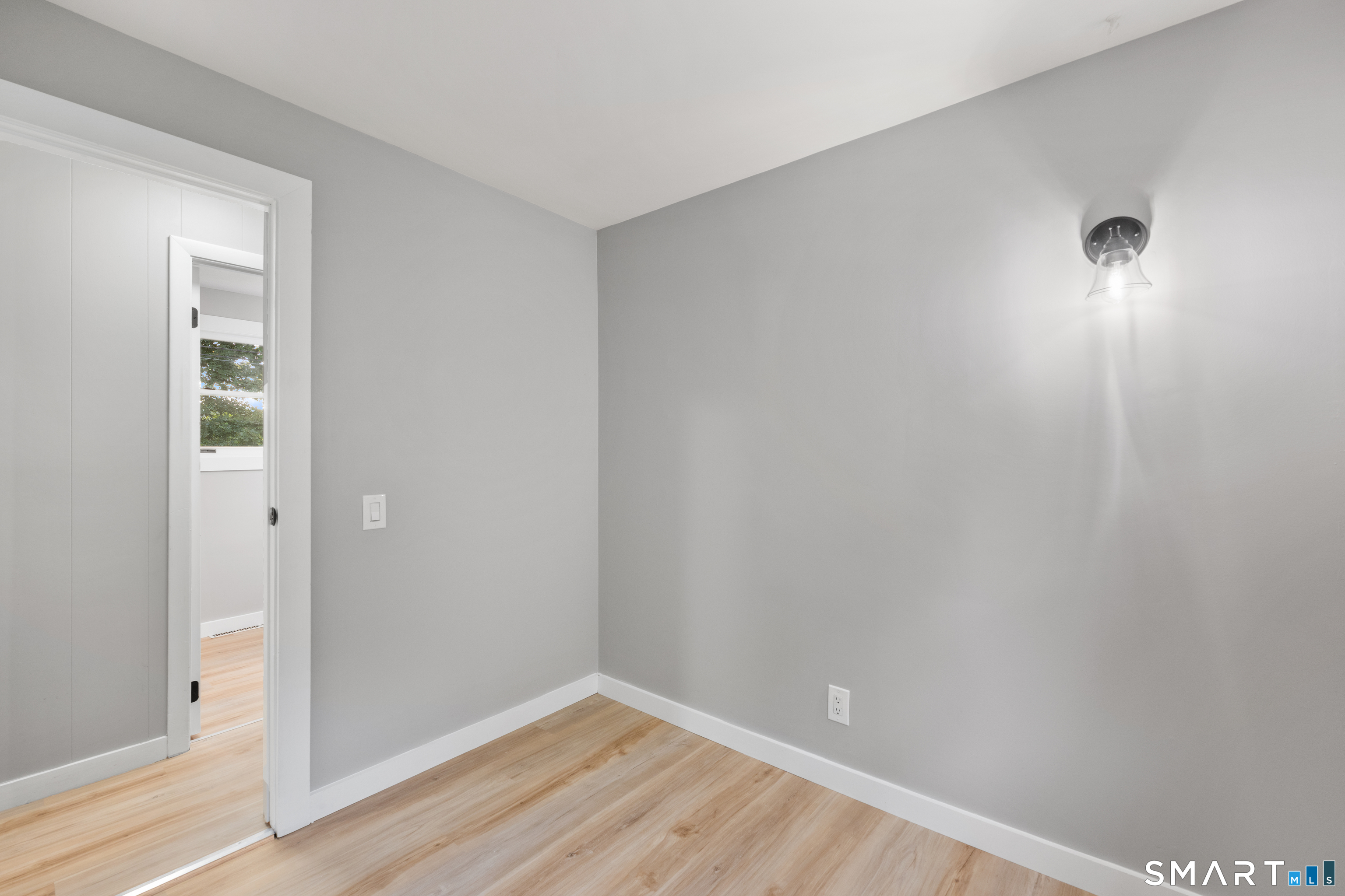 8 Hillside Road Property Photo 16