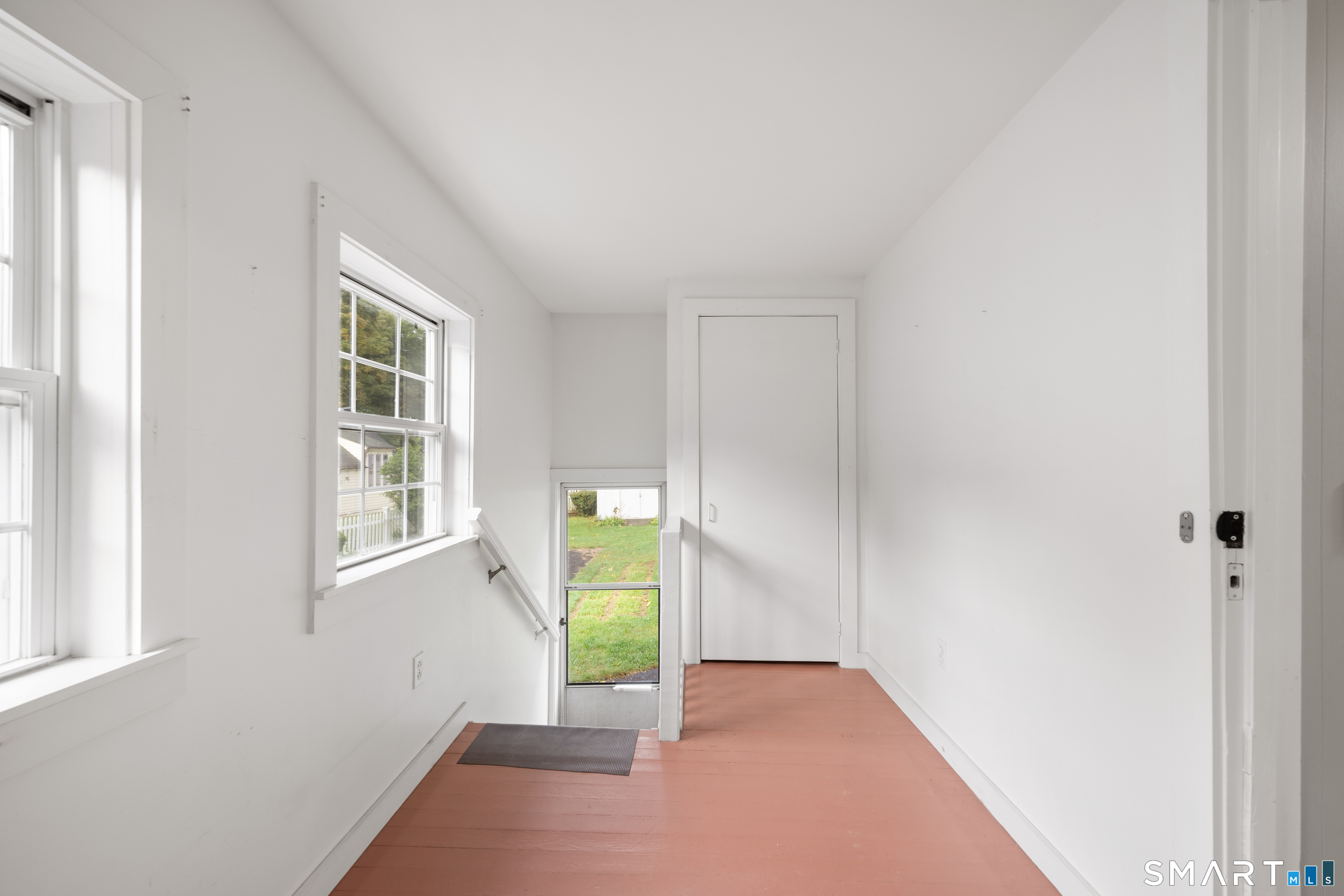 8 Hillside Road Property Photo 23