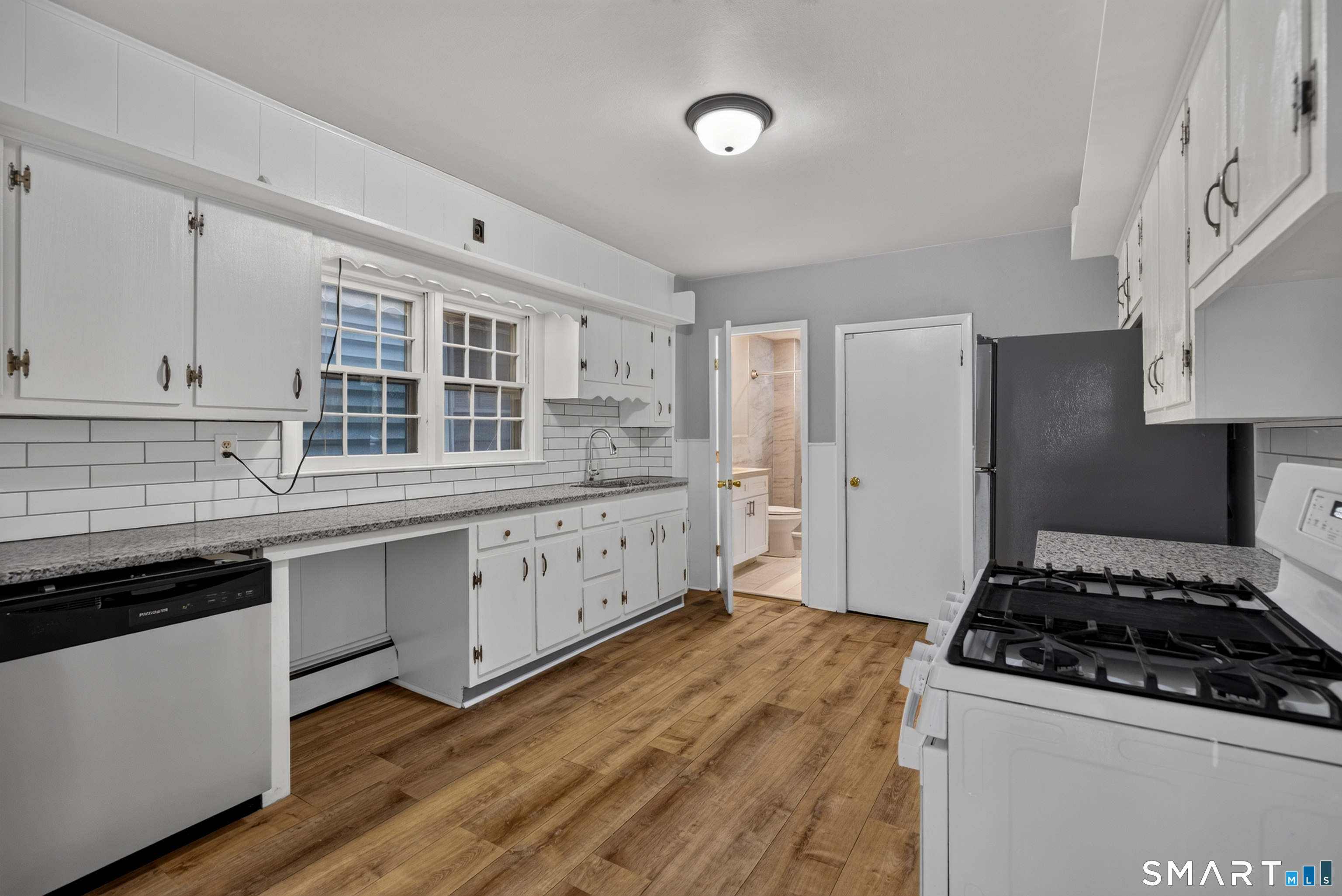 191 Willow (first Floor) Street Property Photo 7