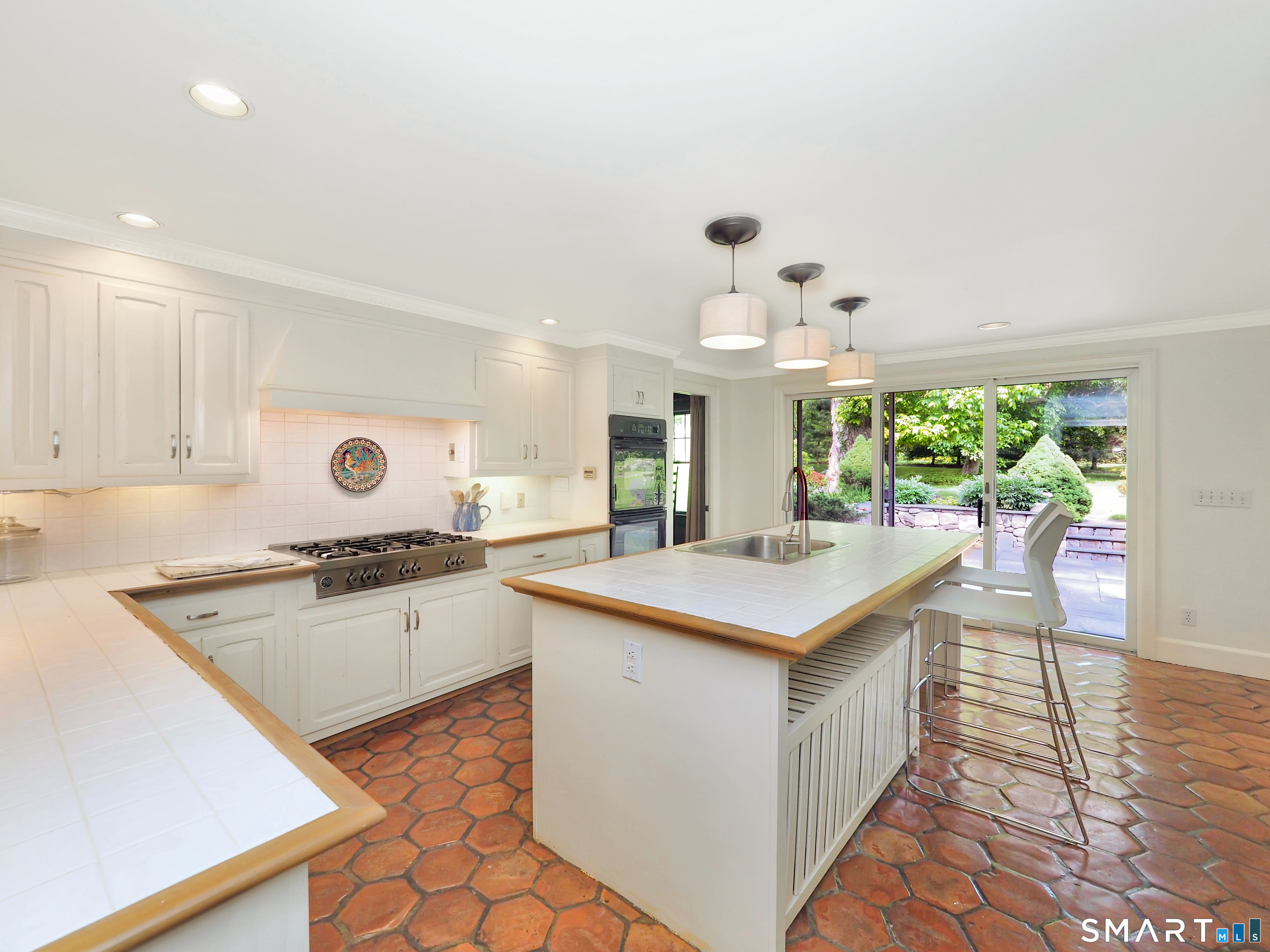 1263 Westover Road Property Photo 10