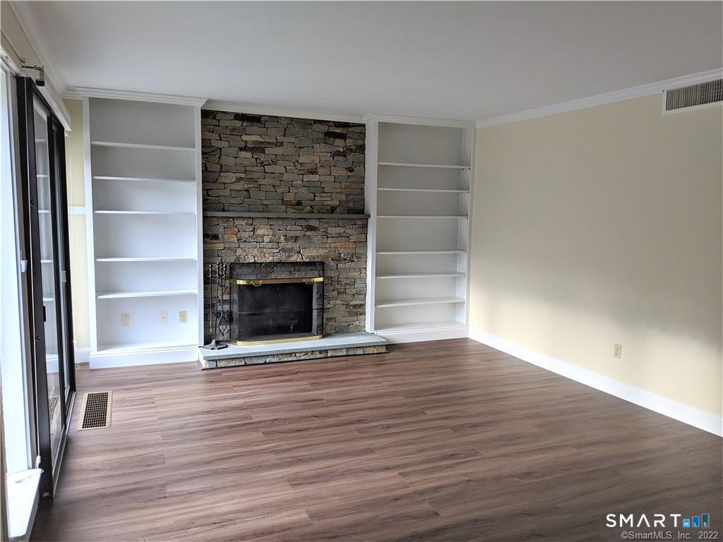 593 Heritage E Village Property Photo 1