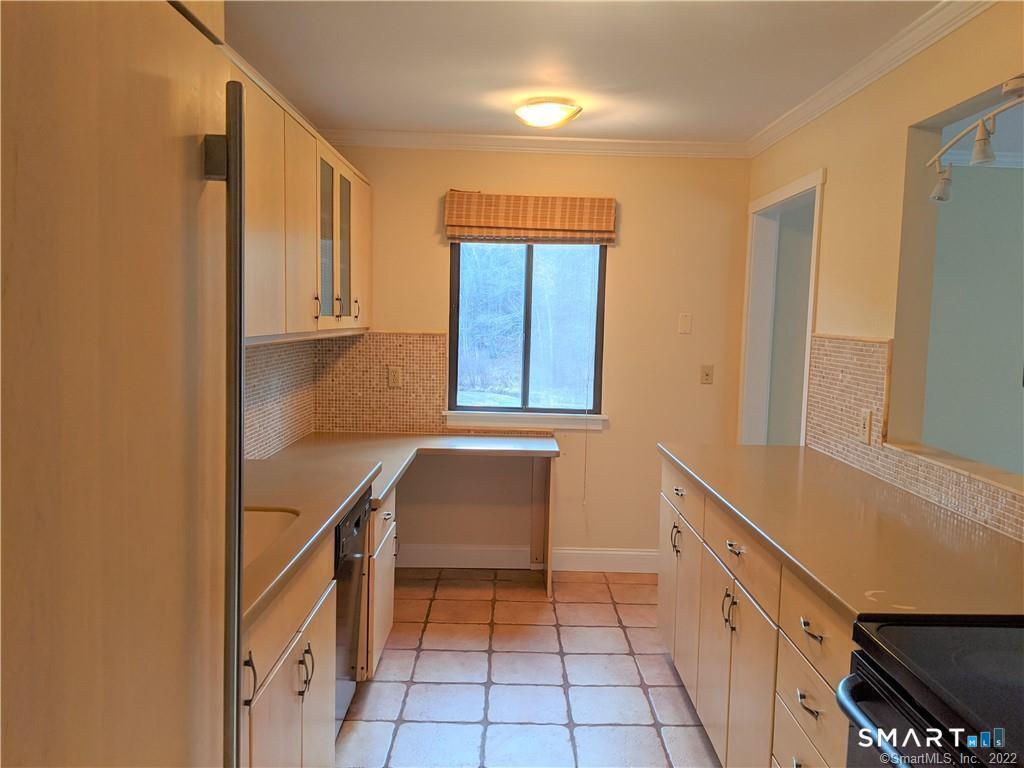 593 Heritage E Village Property Photo 3