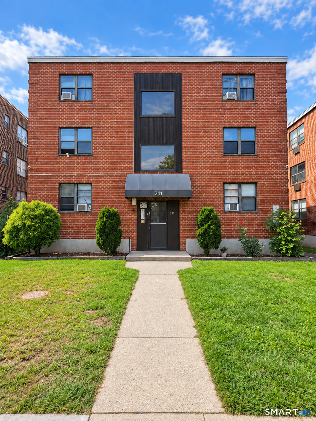 241 Laurel B6 Street Property Photo 1