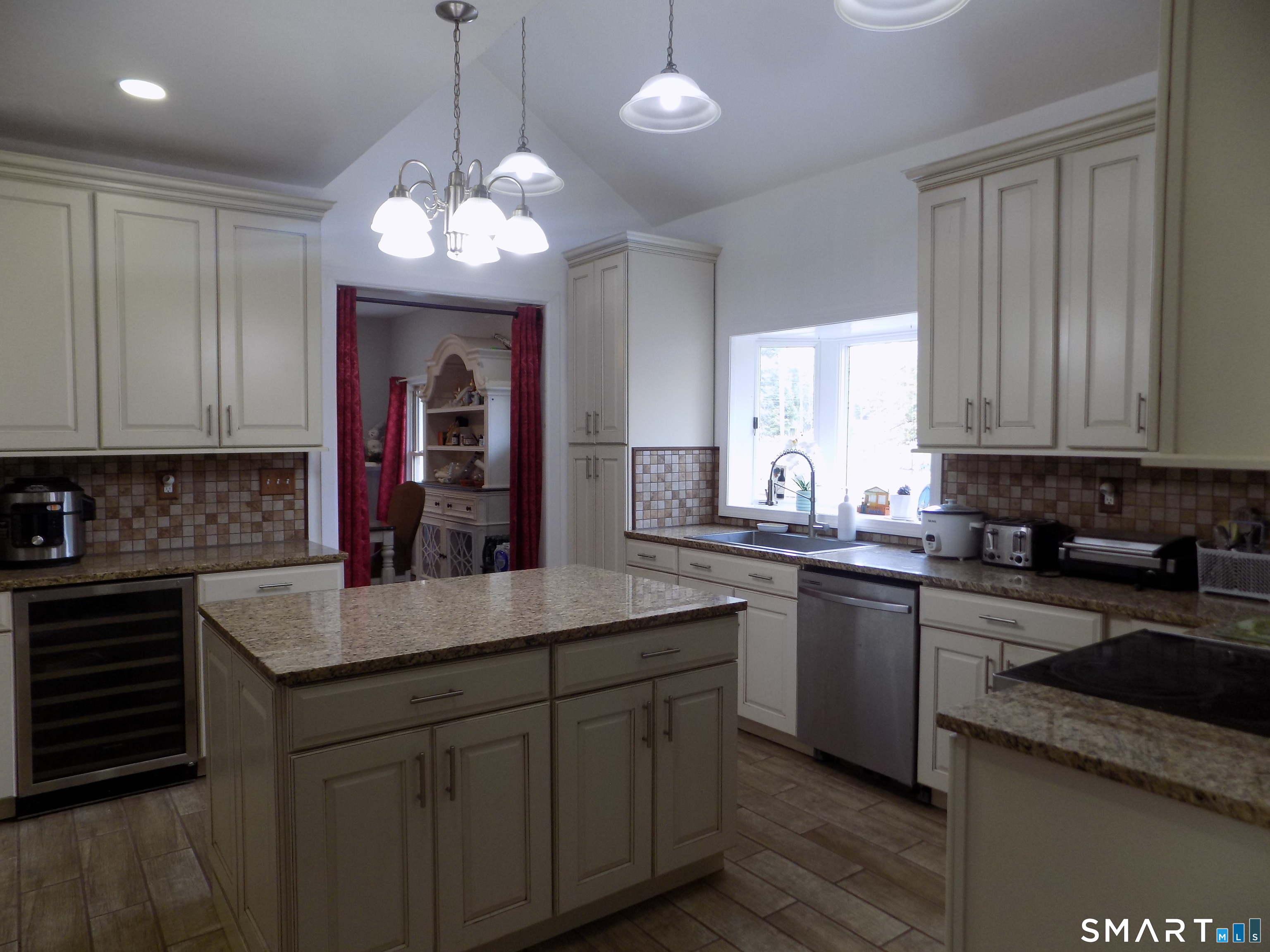 656 Kent Road Property Photo 10