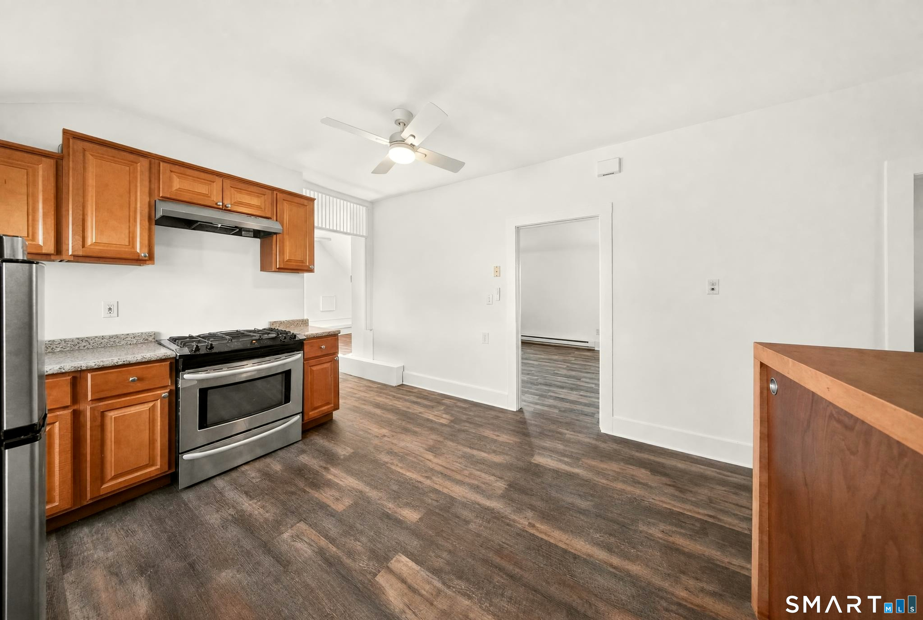 42-46 Hanford Avenue Property Photo 5
