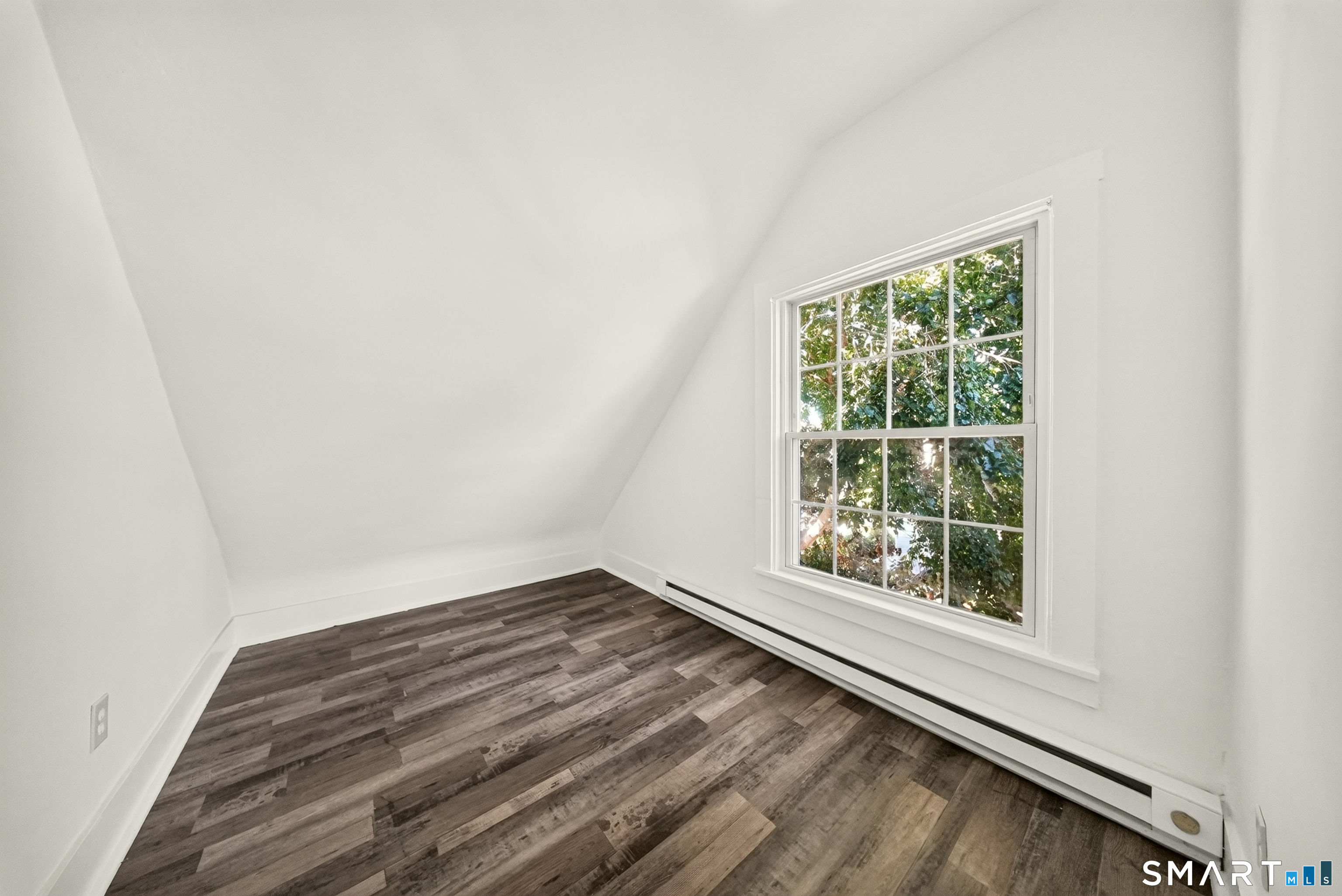 42-46 Hanford Avenue Property Photo 14