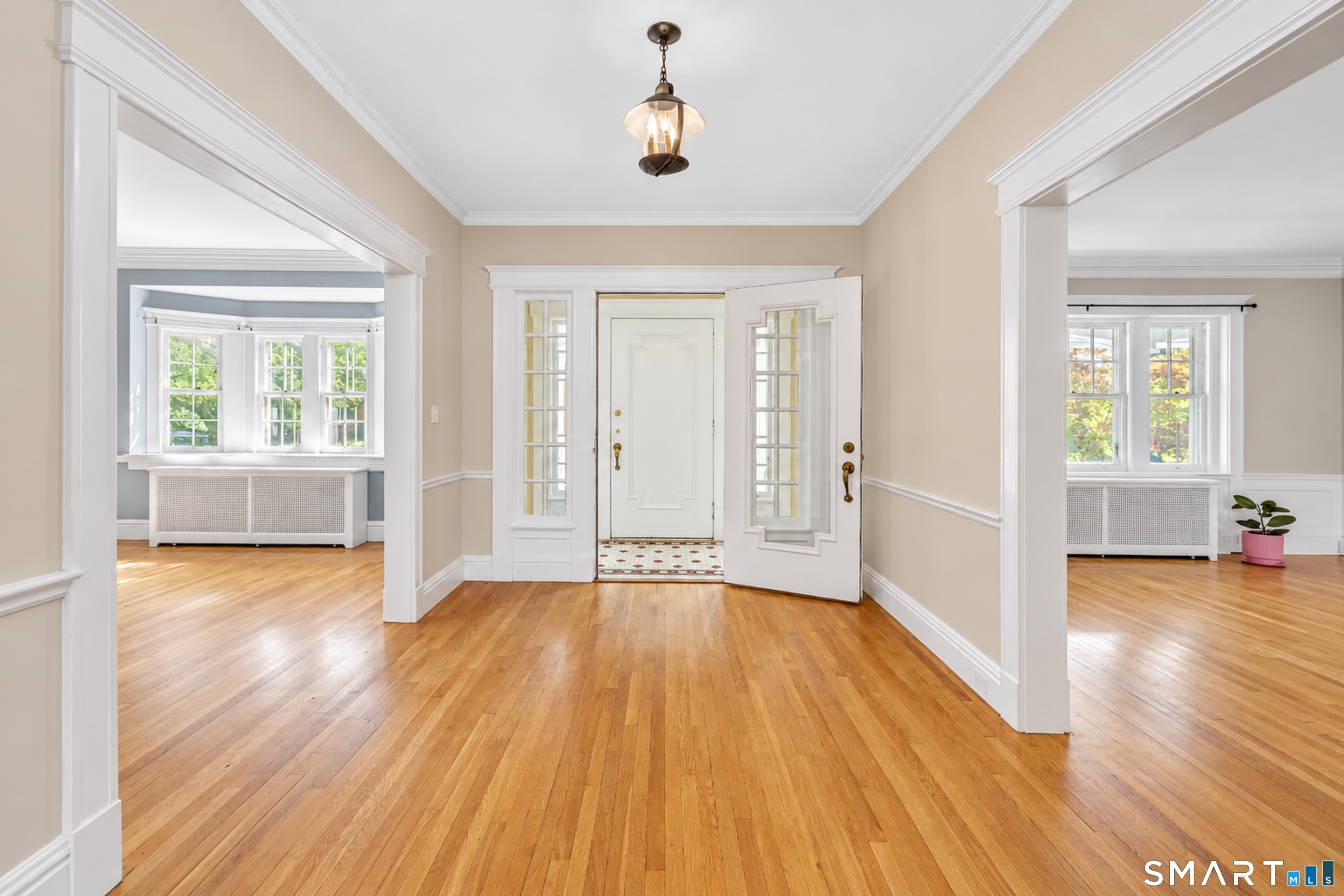 352 Mckinley Avenue Property Photo 2