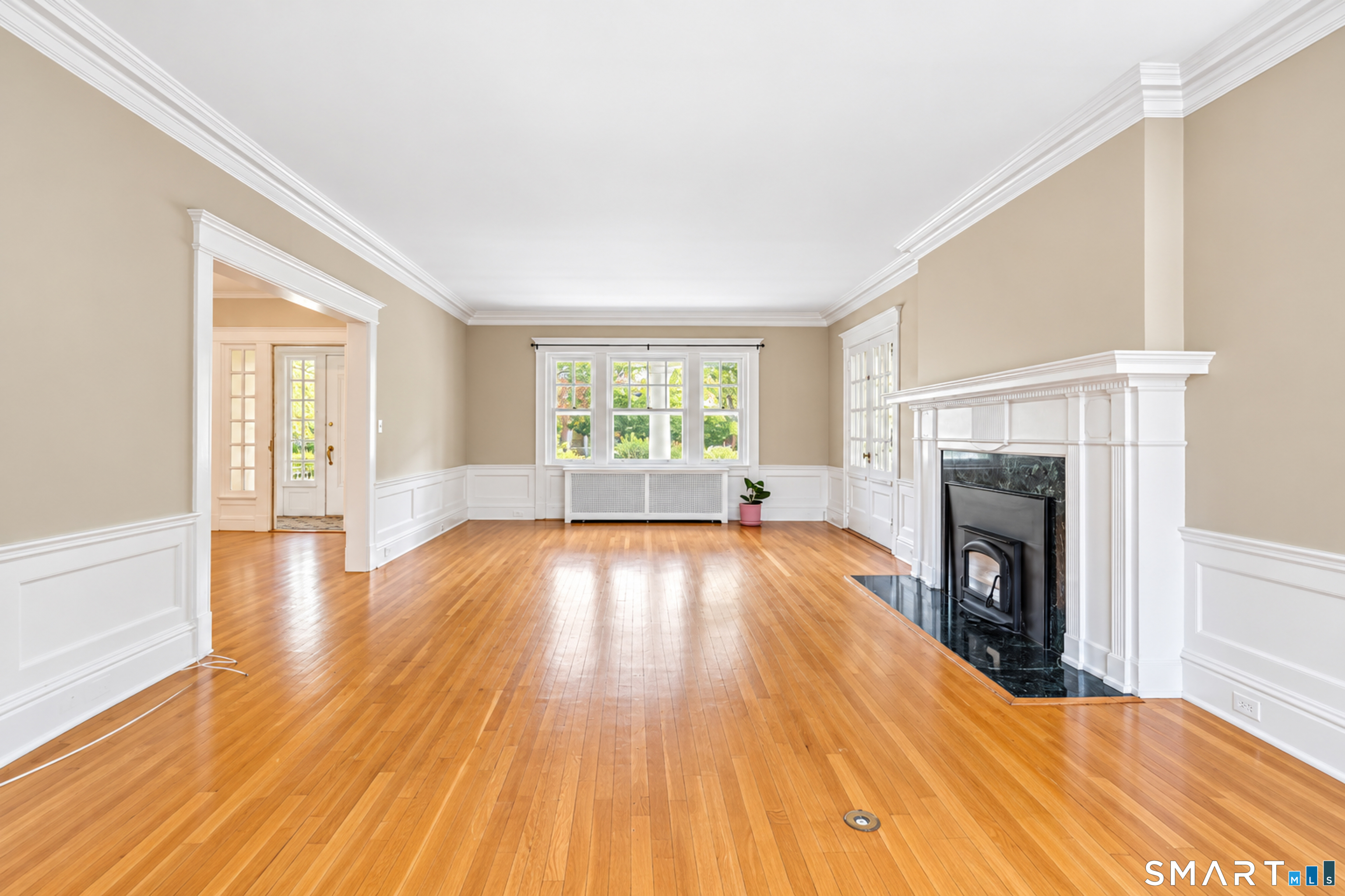 352 Mckinley Avenue Property Photo 4