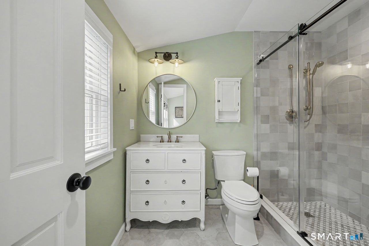 211 Laurel Road Property Photo 31