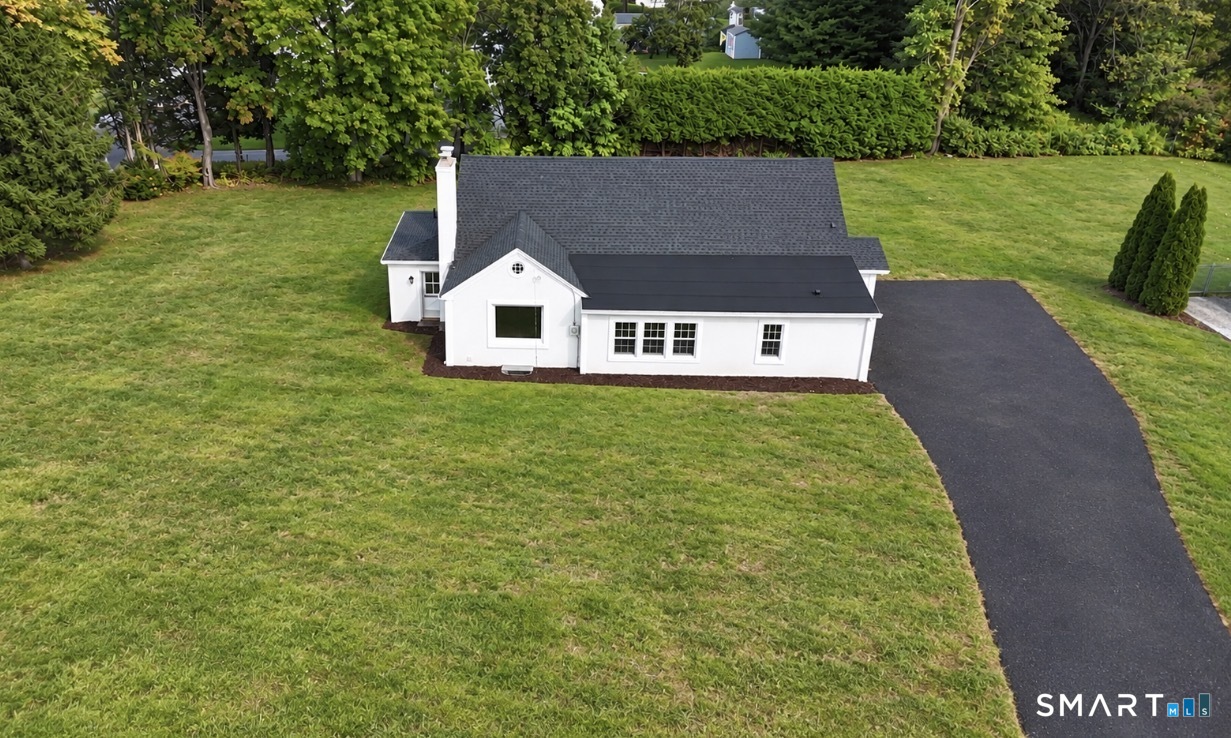 11 Harris Street Property Photo 1
