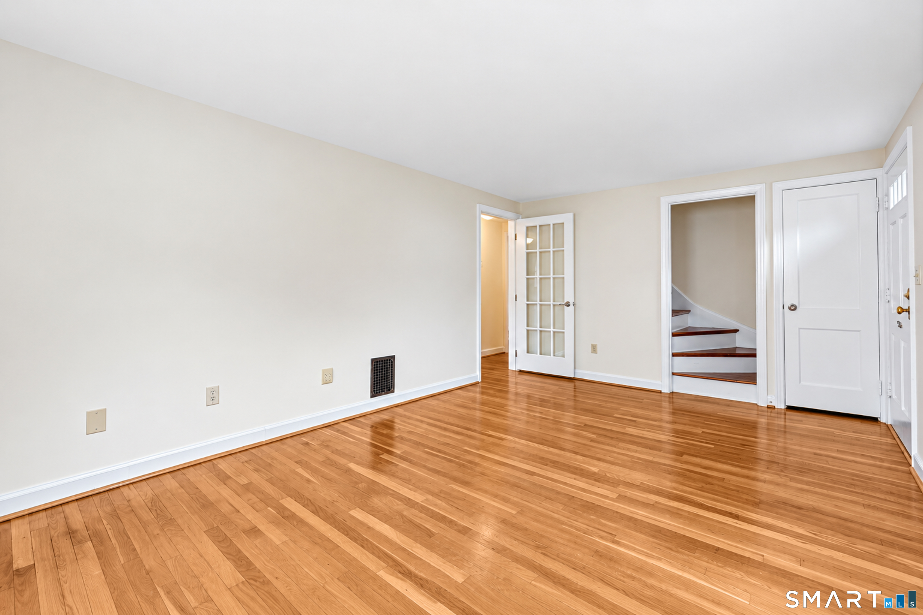 21 Monroe Street Property Photo 4