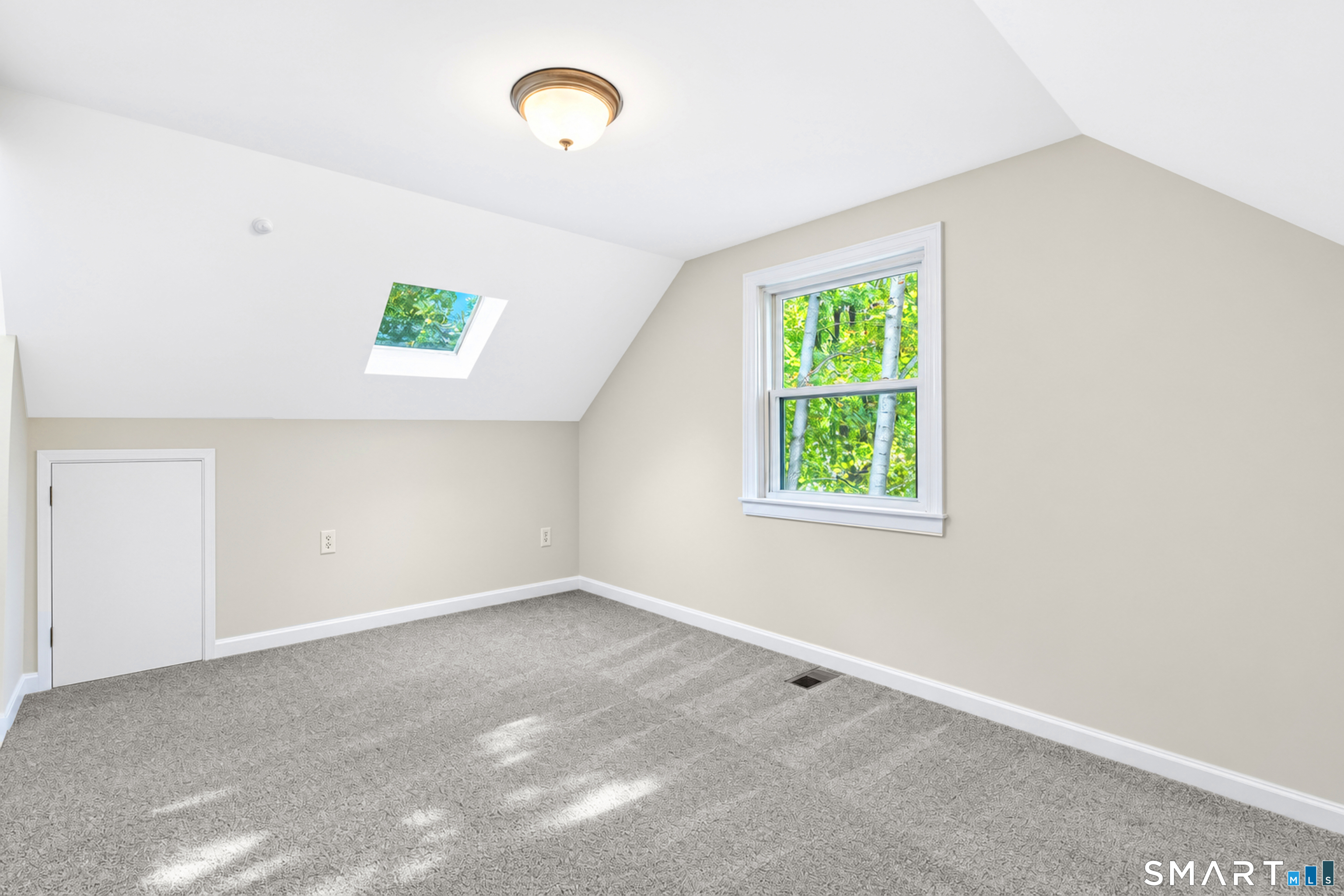 21 Monroe Street Property Photo 17