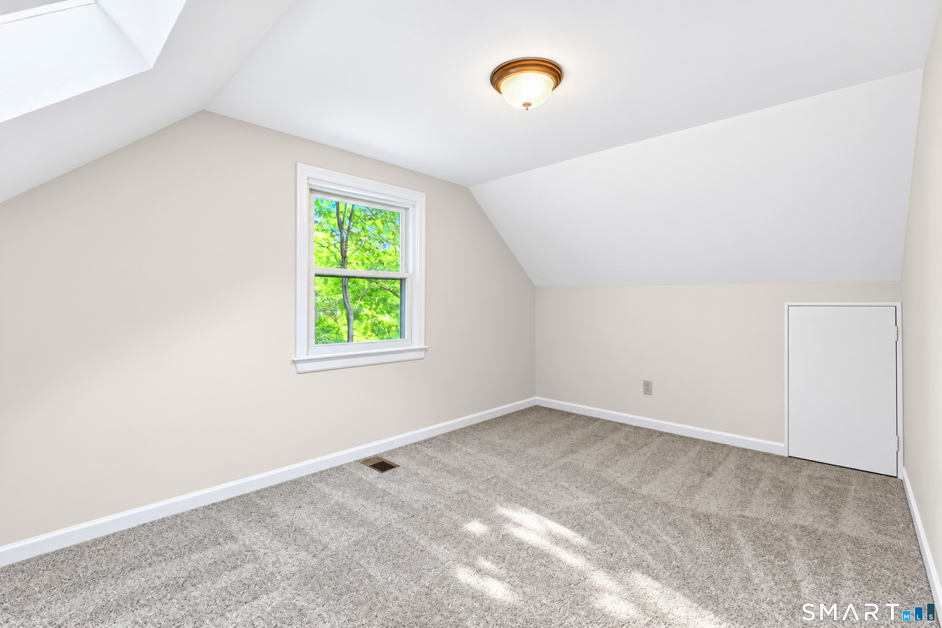21 Monroe Street Property Photo 18