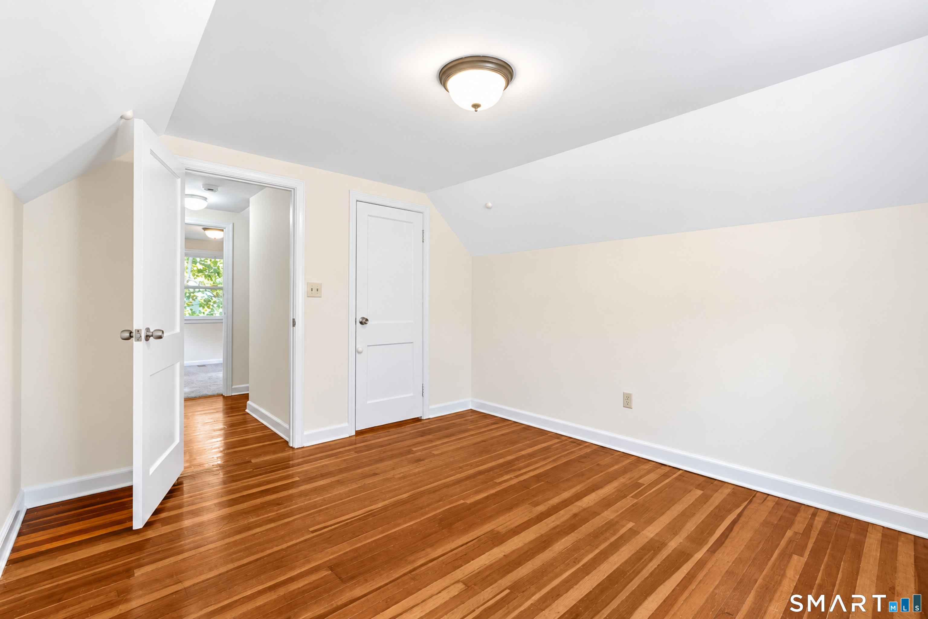 21 Monroe Street Property Photo 22