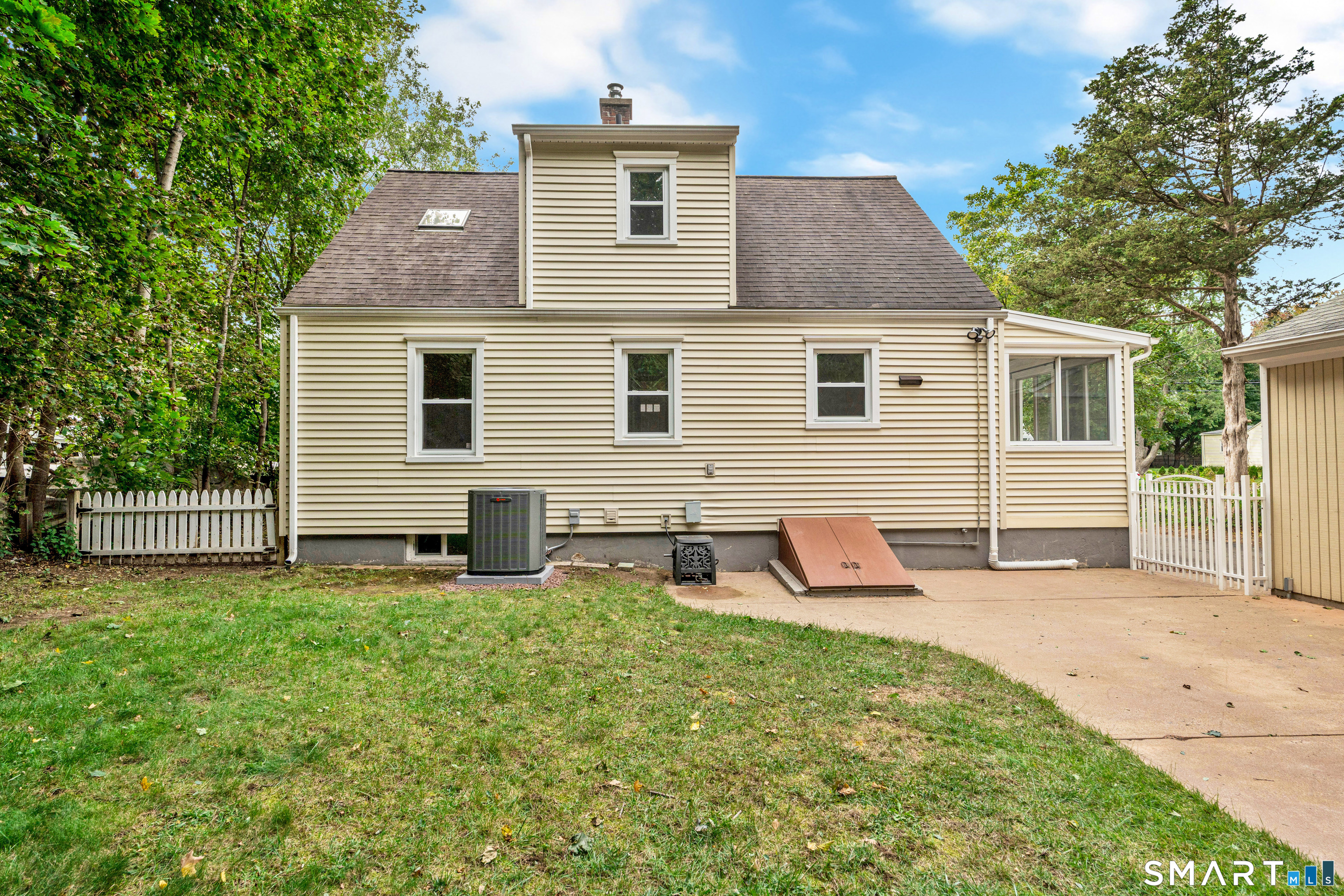 21 Monroe Street Property Photo 28