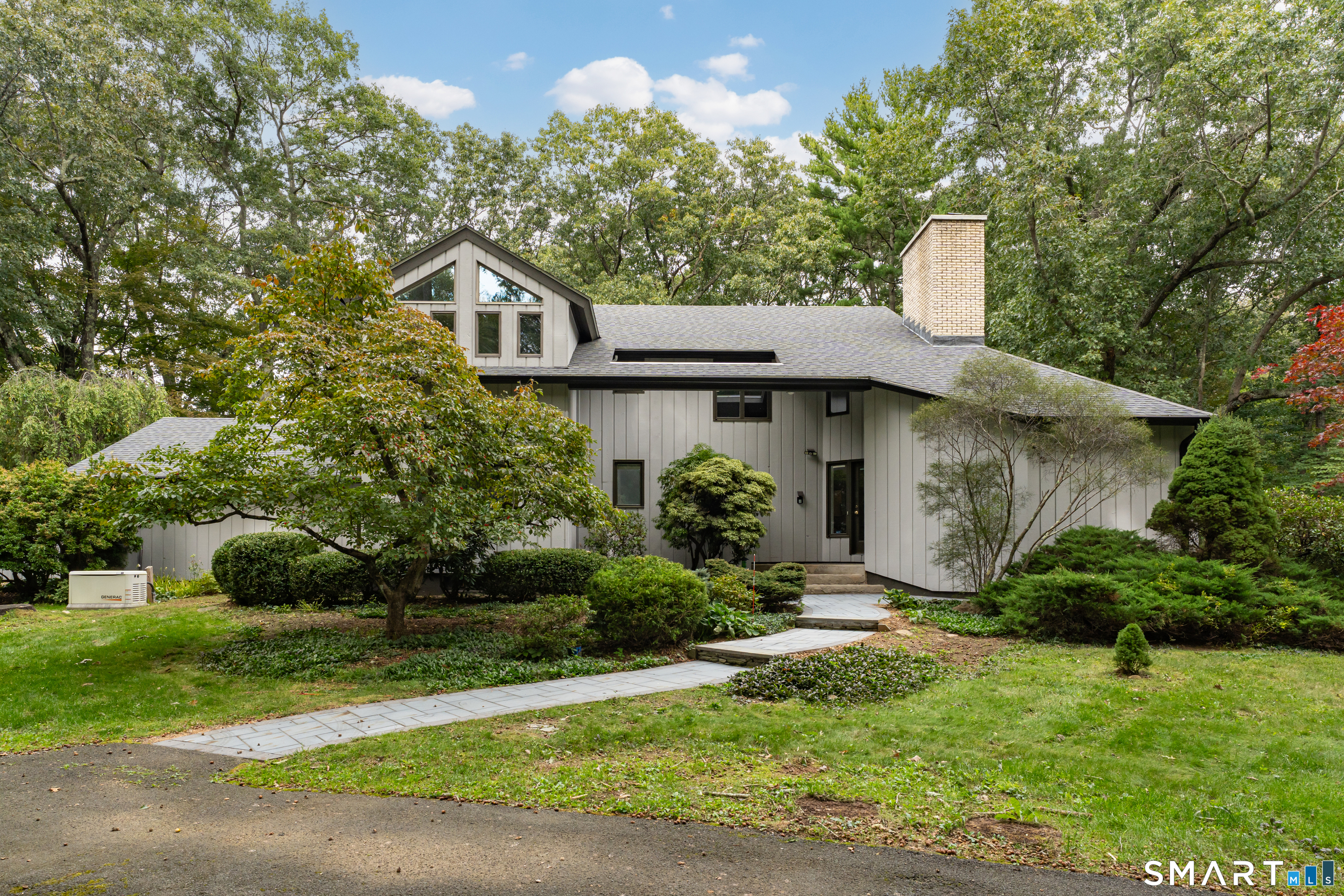 200 Deer Lane Property Photo 1